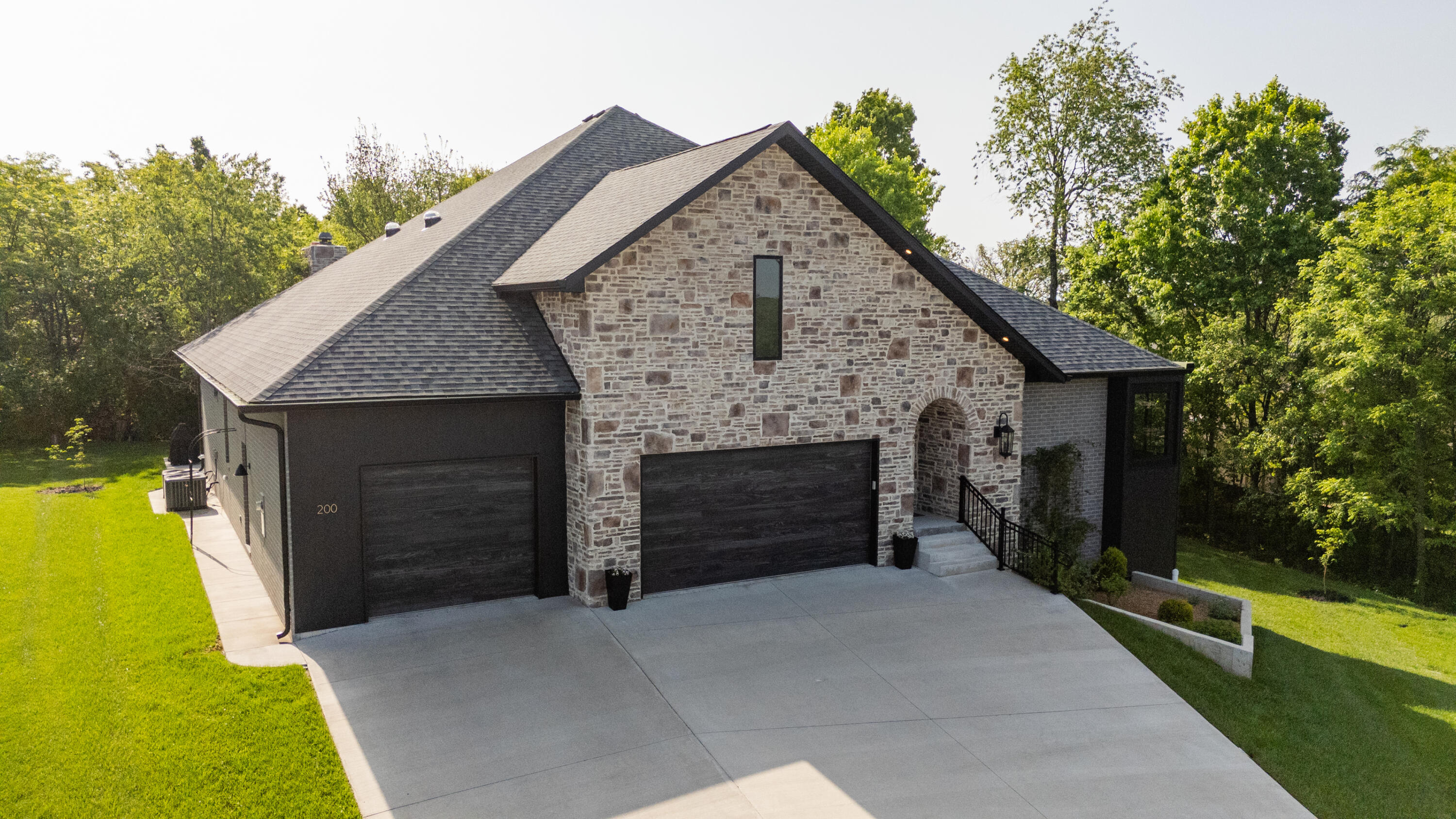 200 N Blarney Court