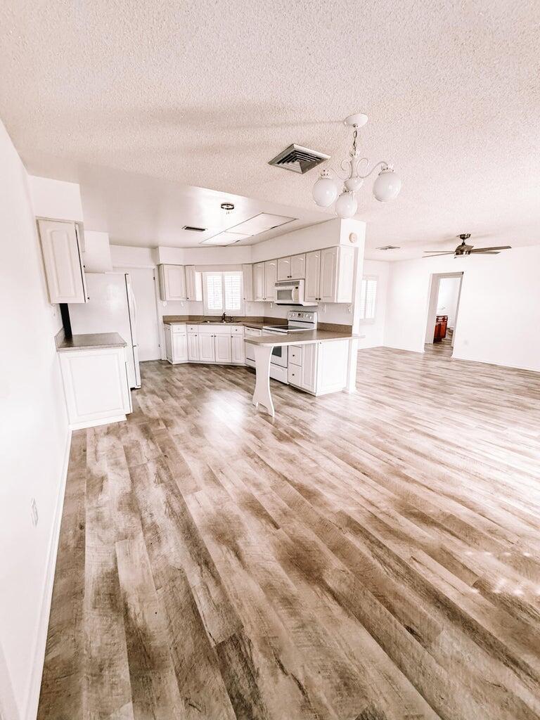 8053 SE Carlton Street