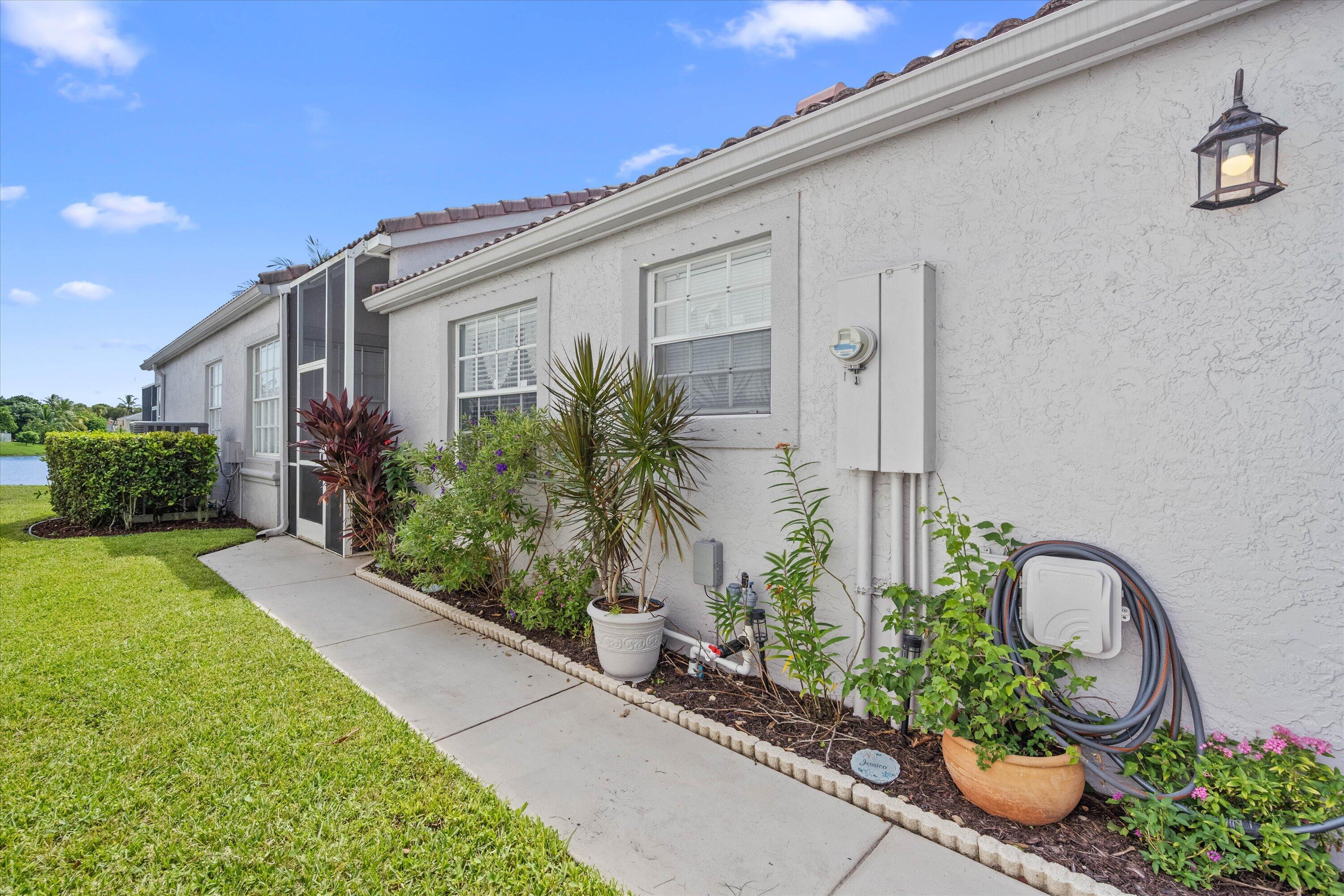 7865 Rockport Circle