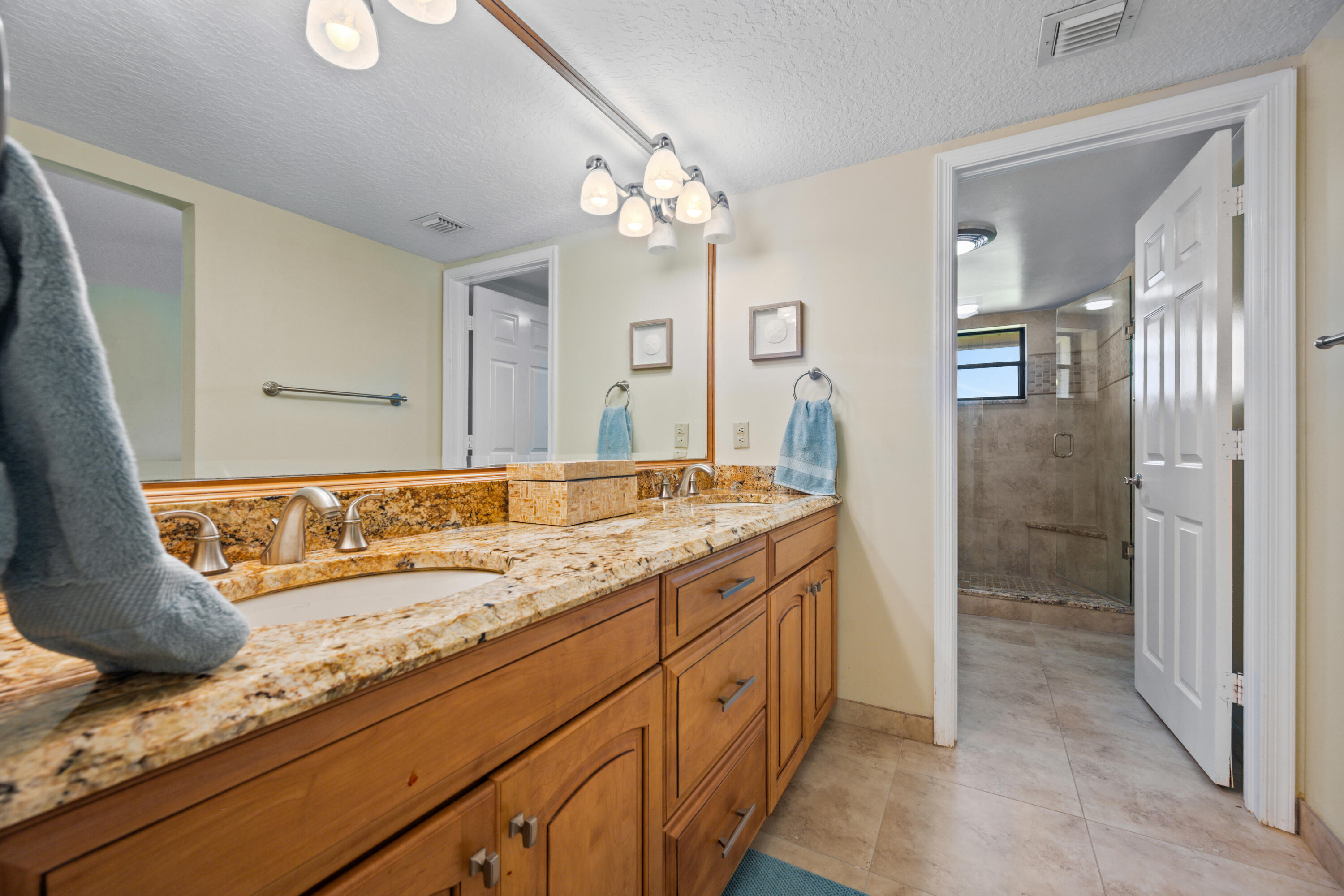 16914 WATERBEND Drive 270