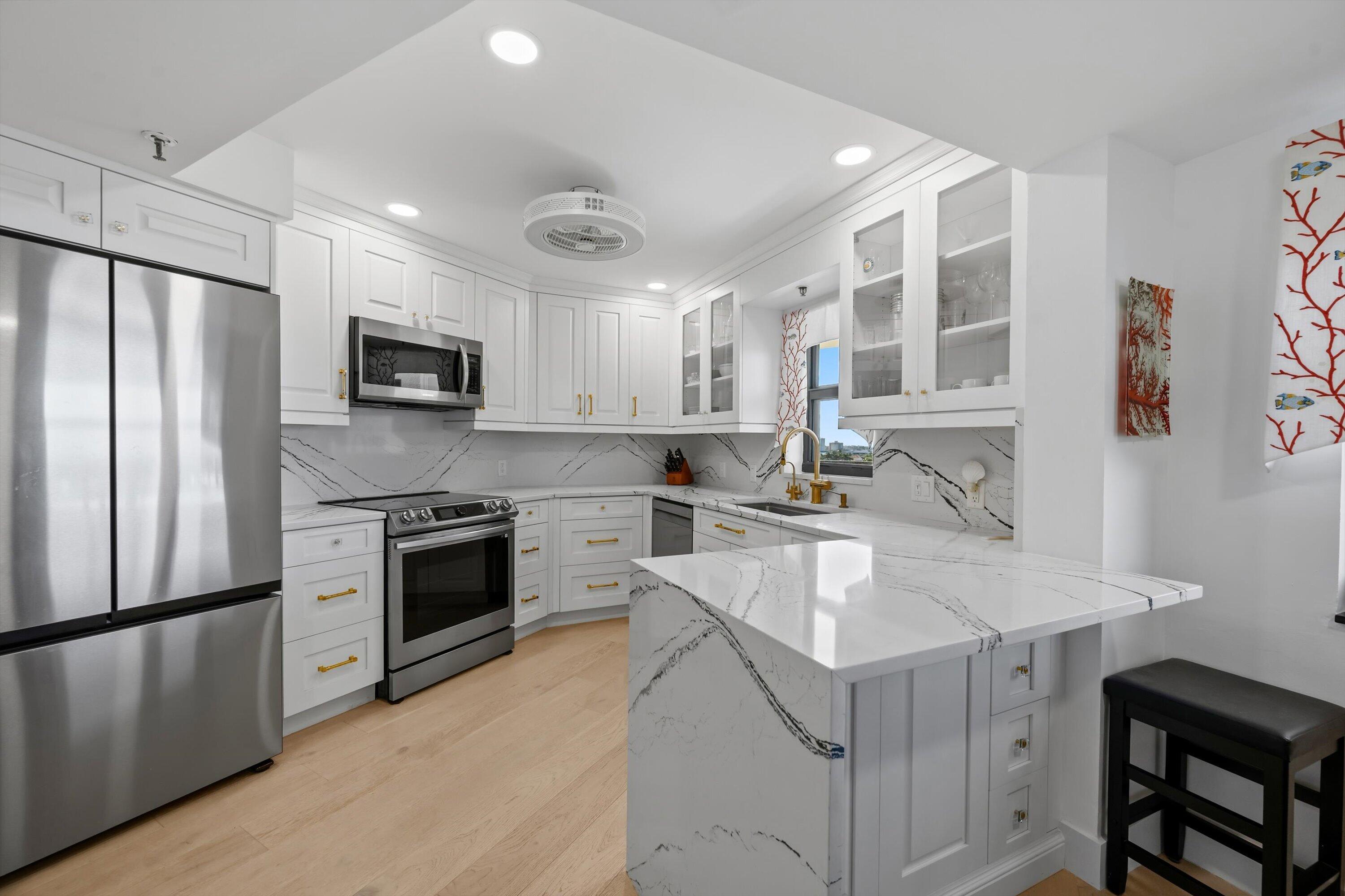 19800 SANDPOINTE BAY Drive 807