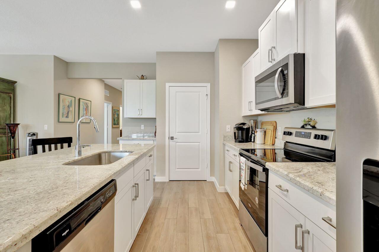 5757 SE Pinehurst Trail