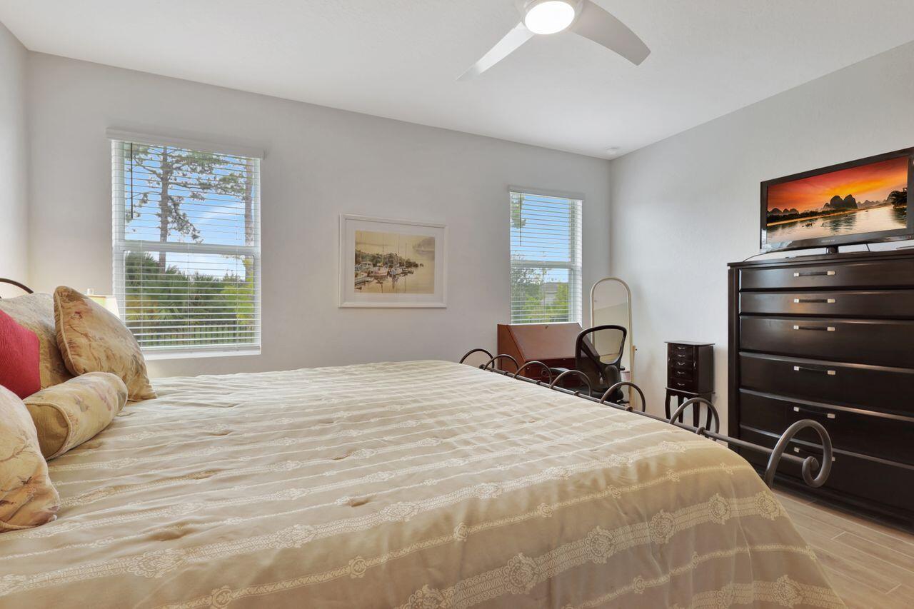 5757 SE Pinehurst Trail