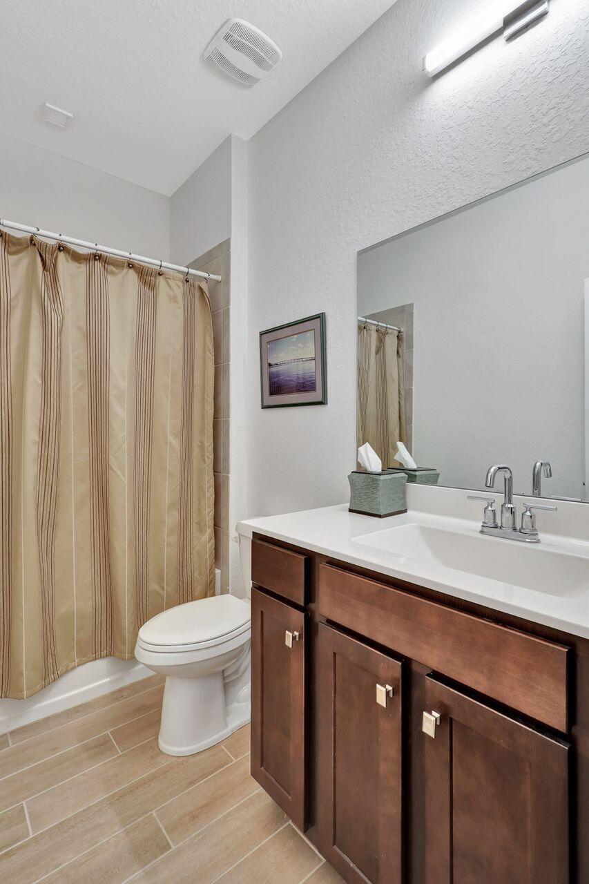 5757 SE Pinehurst Trail