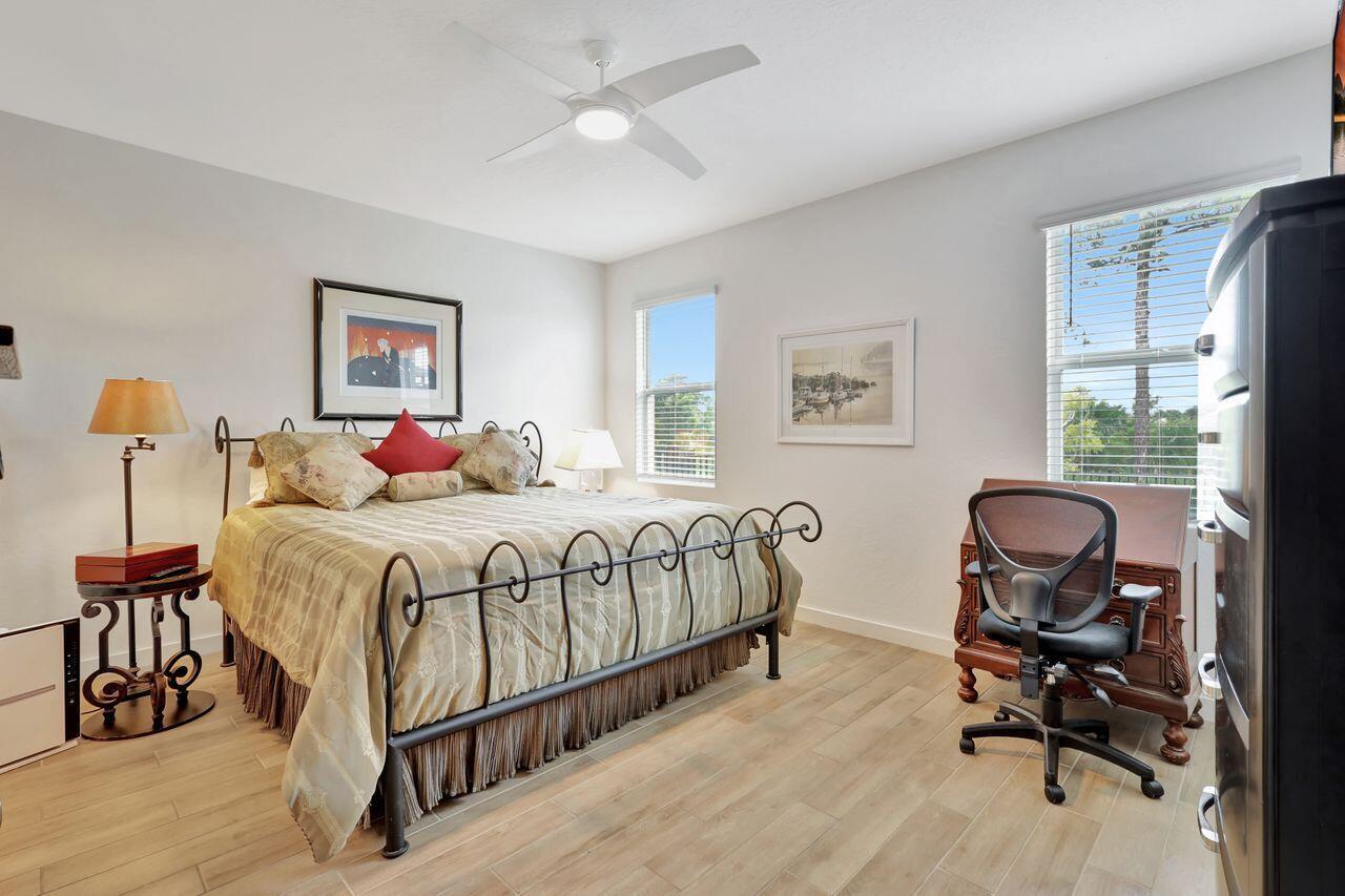 5757 SE Pinehurst Trail