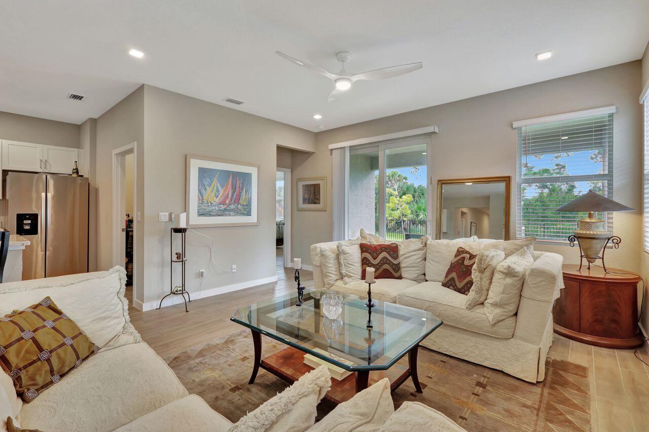 5757 SE Pinehurst Trail