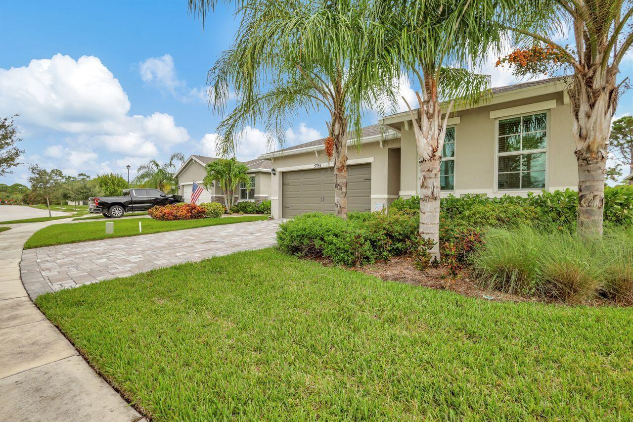 5757 SE Pinehurst Trail