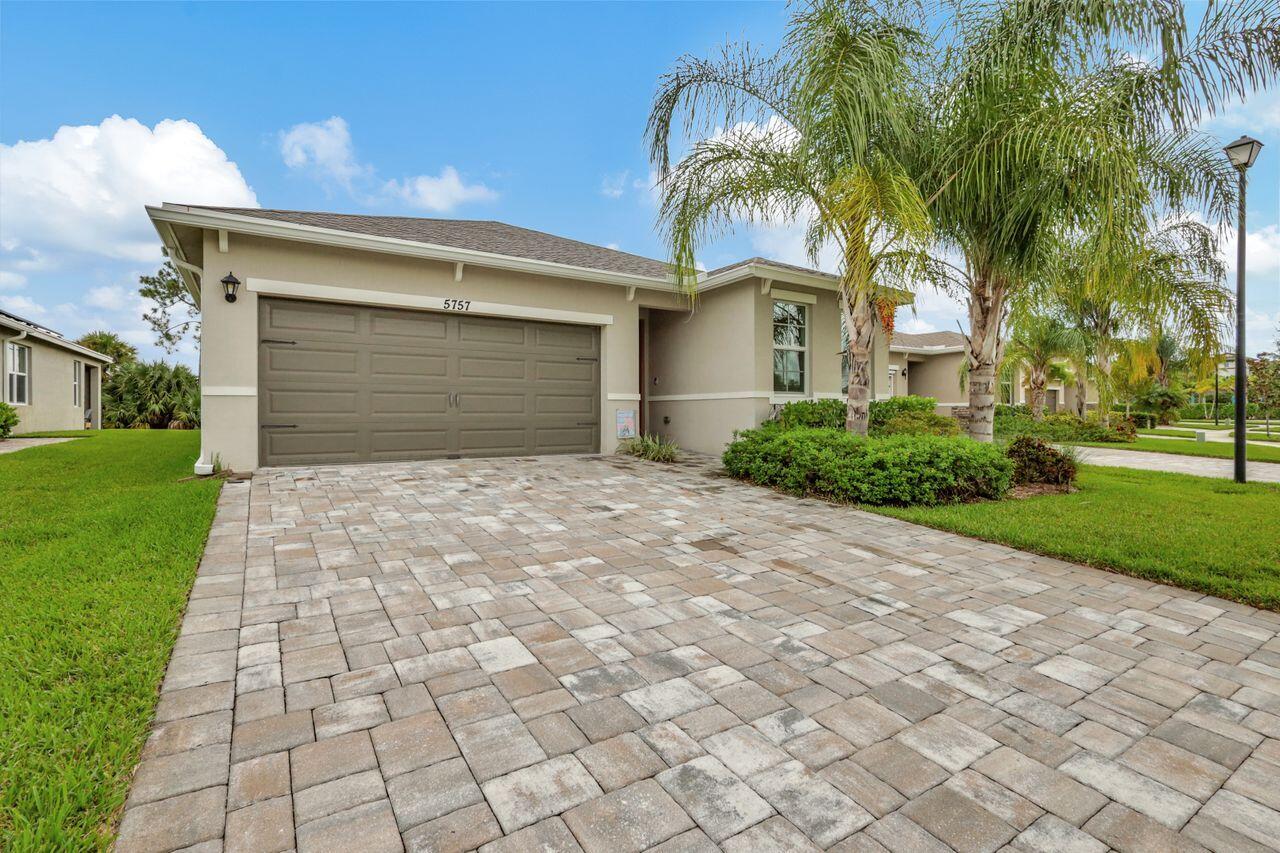 5757 SE Pinehurst Trail