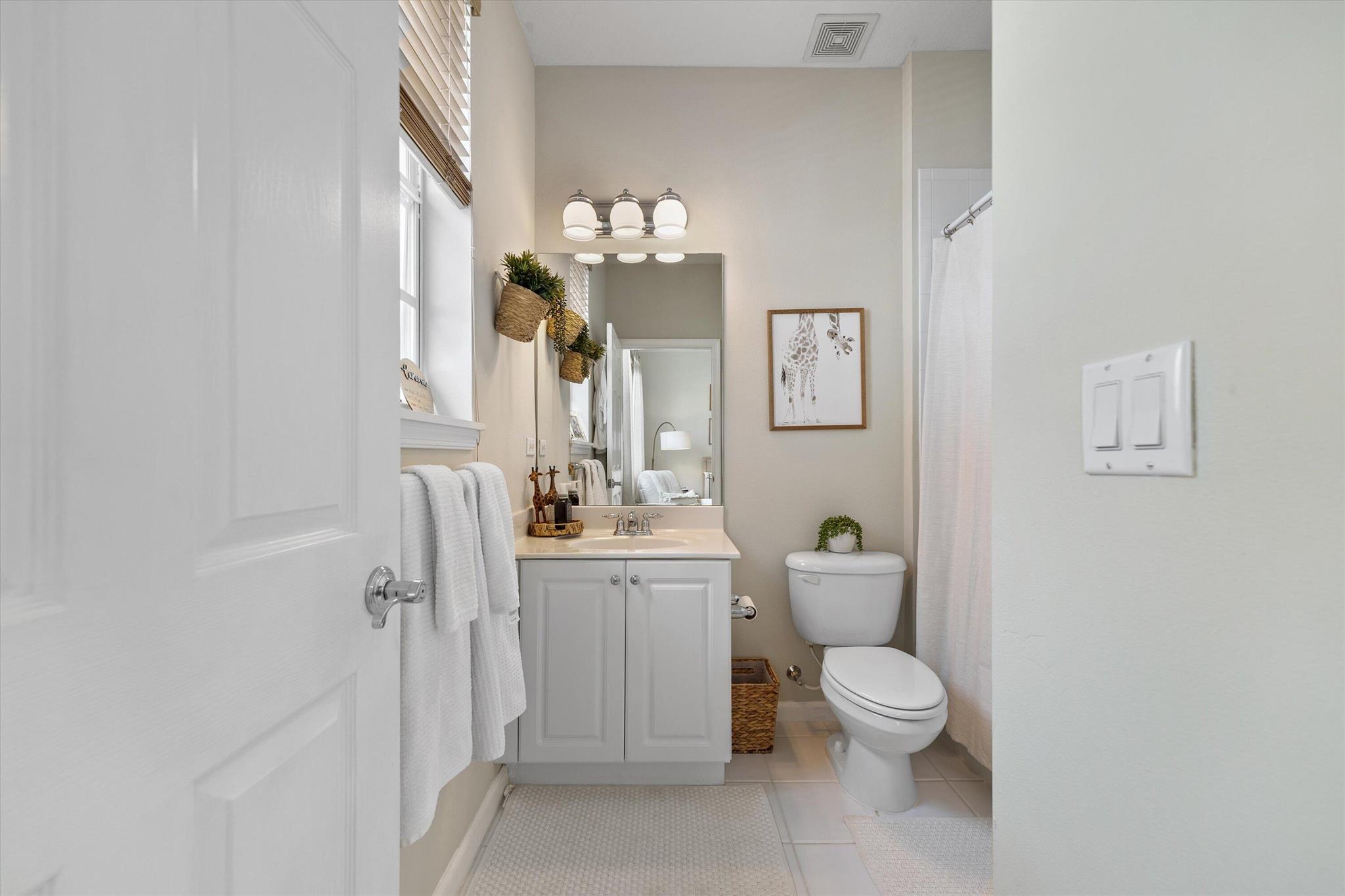 163 Greenwich Circle