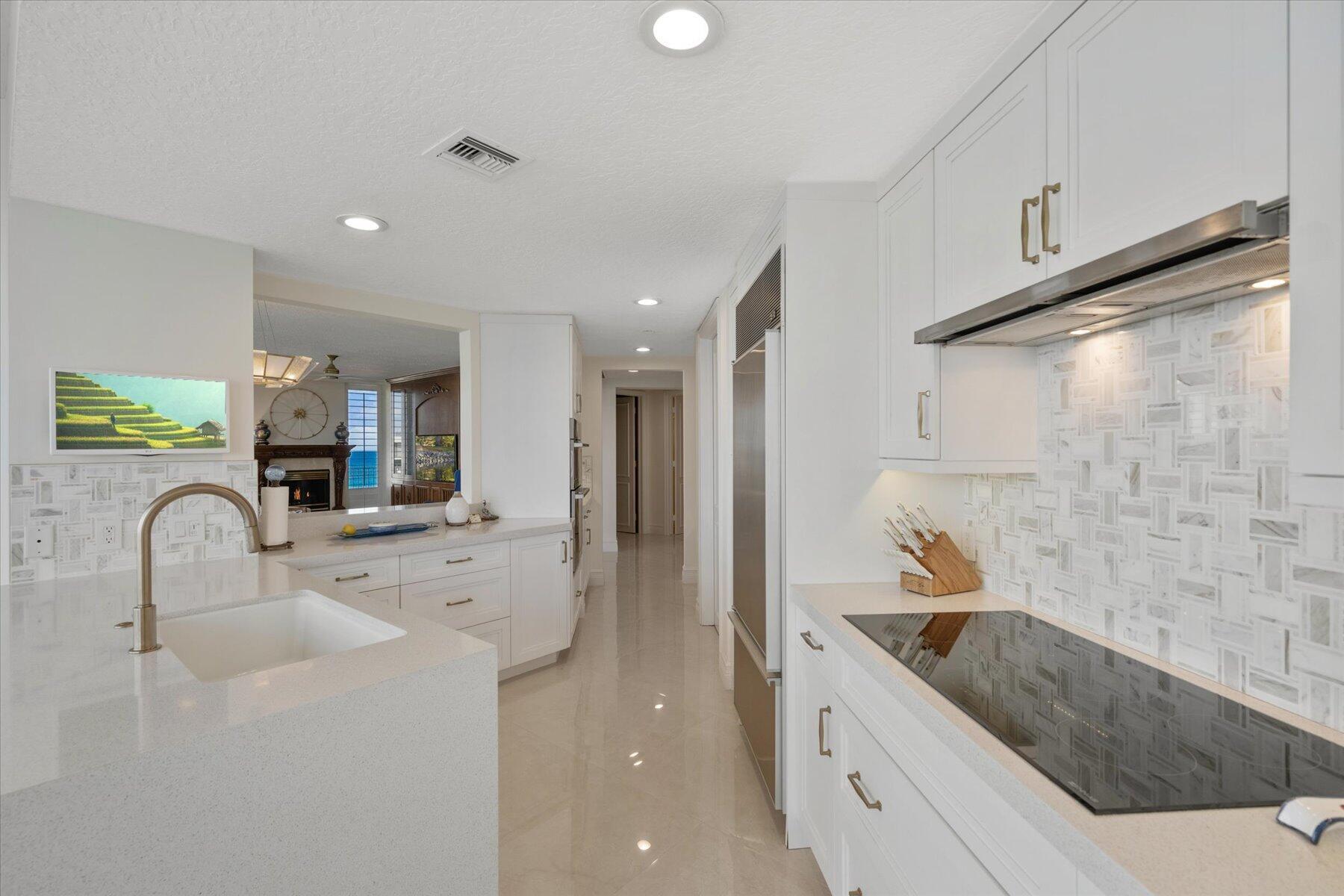 425 Beach Road Ph-O