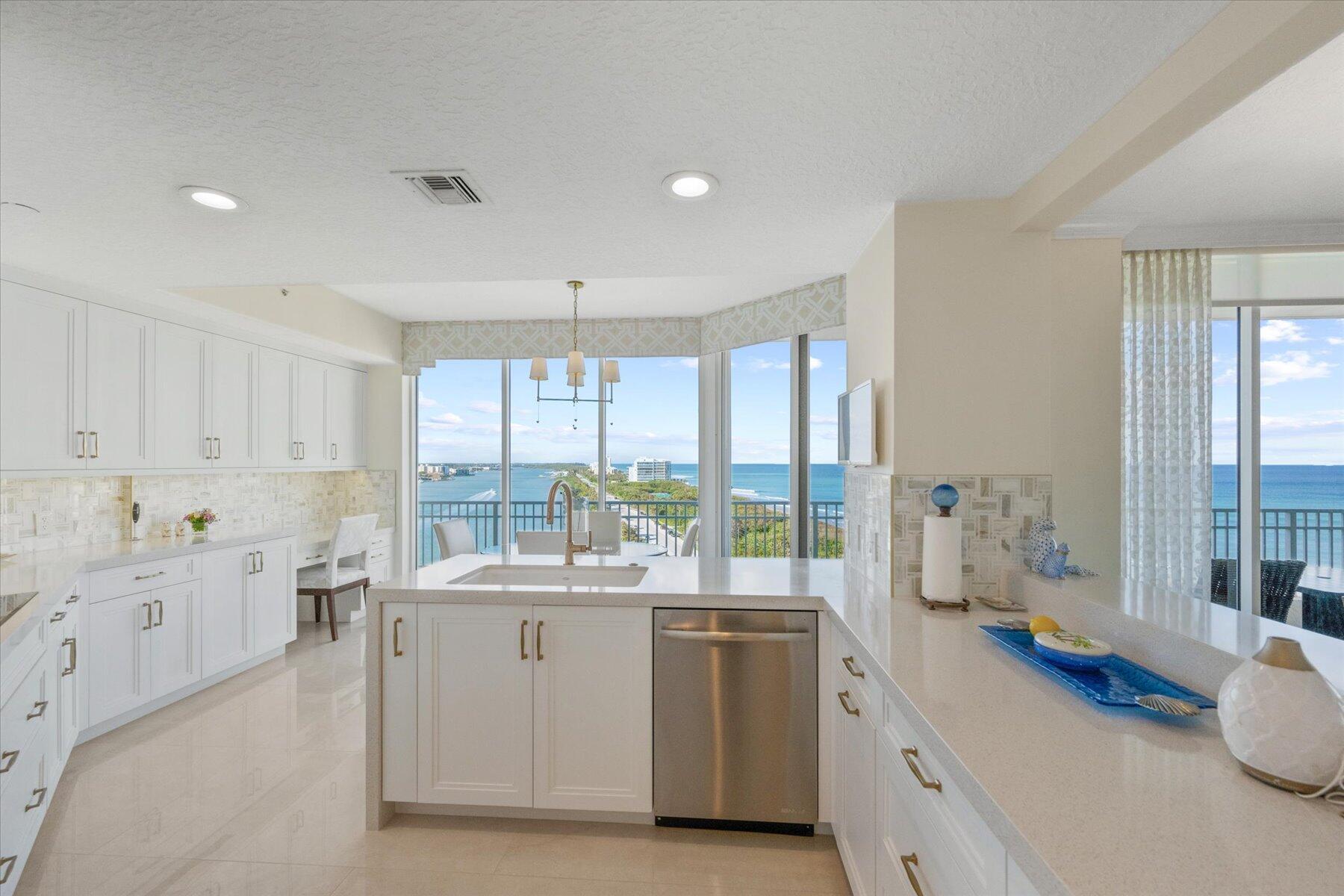 425 Beach Road Ph-O