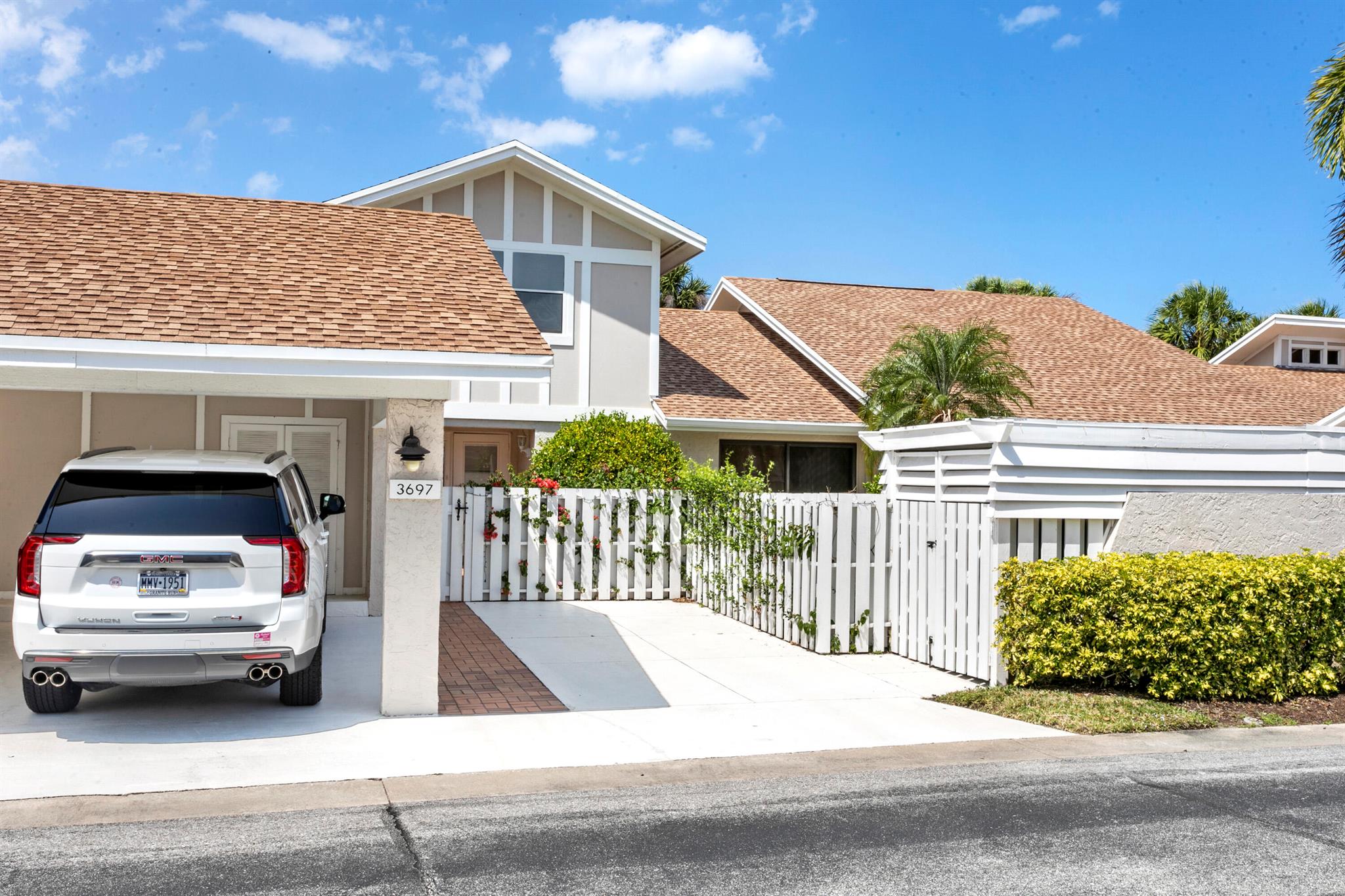 3697 Cape Pointe Circle