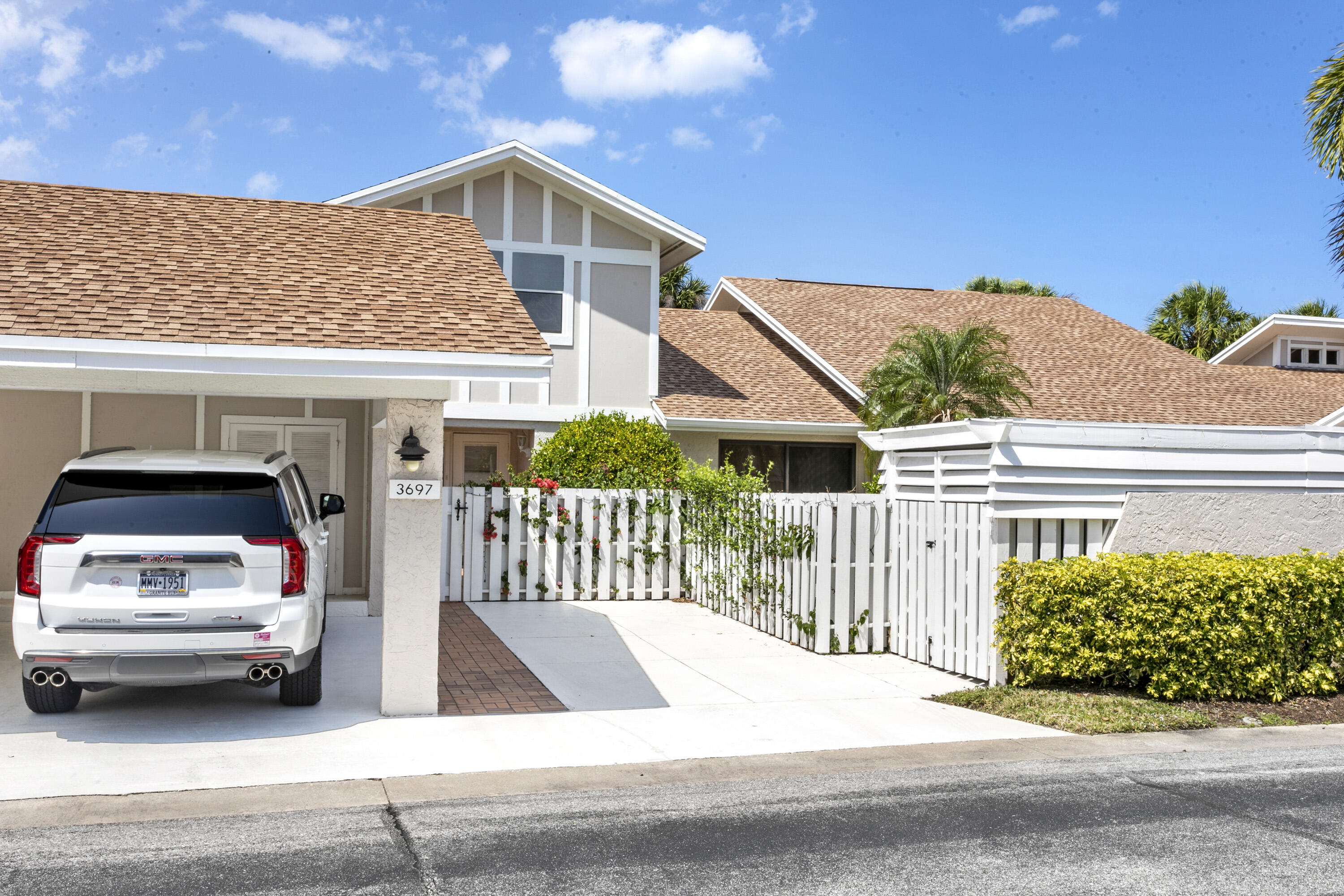 3697 Cape Pointe Circle