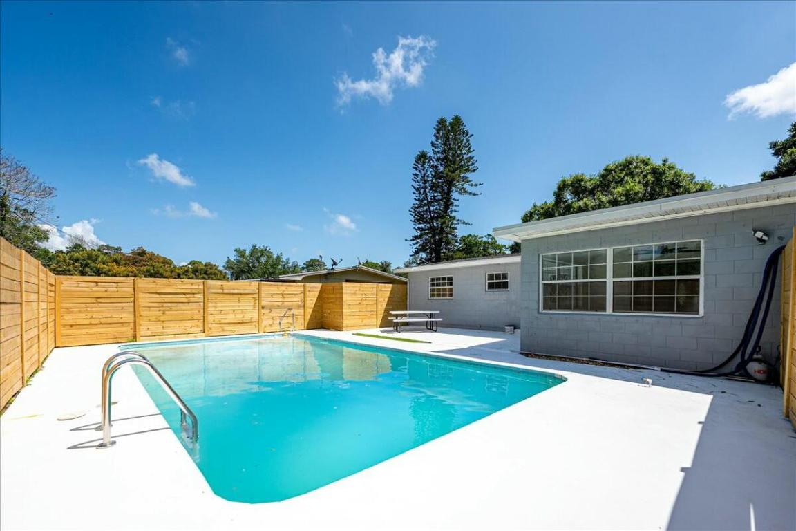 2410 Nebraska Avenue