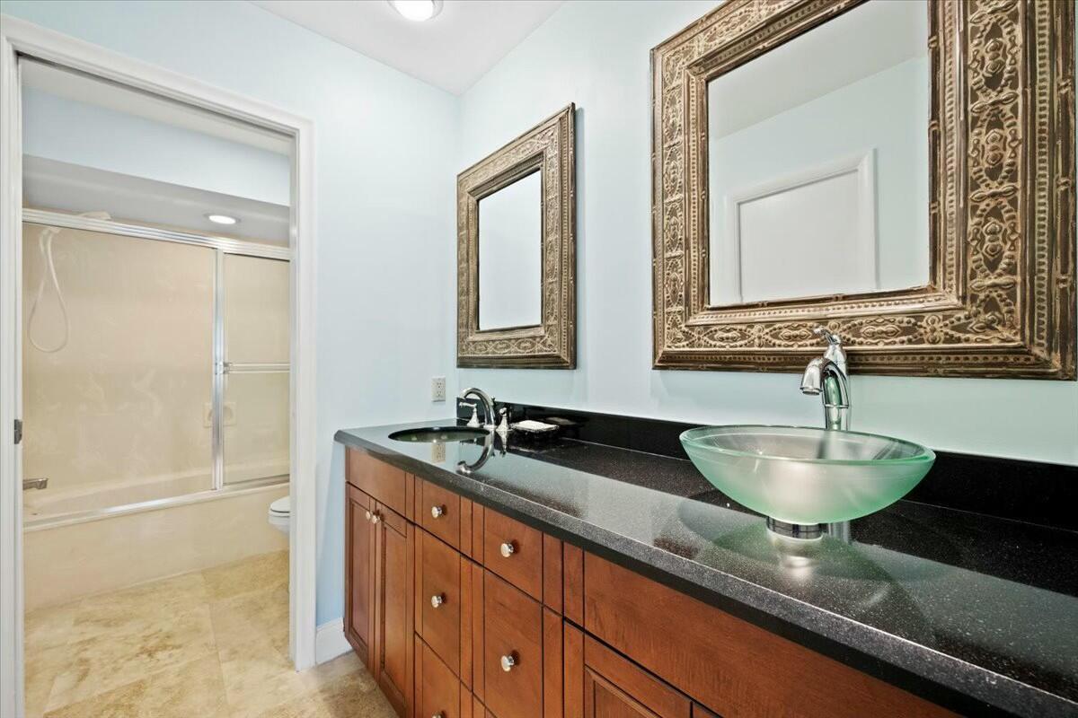 17210 Fownes Crescent