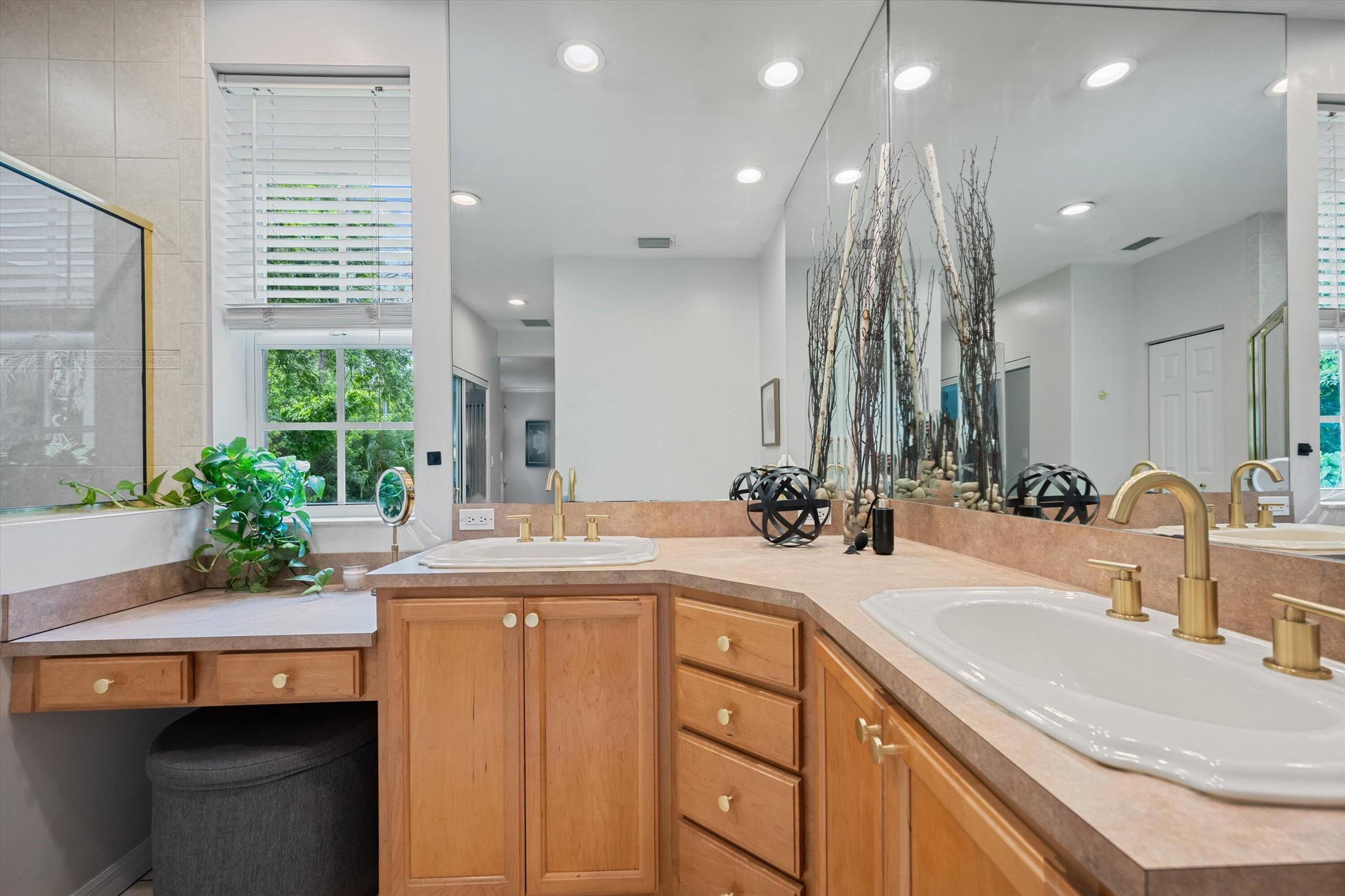 10771 154th Road N