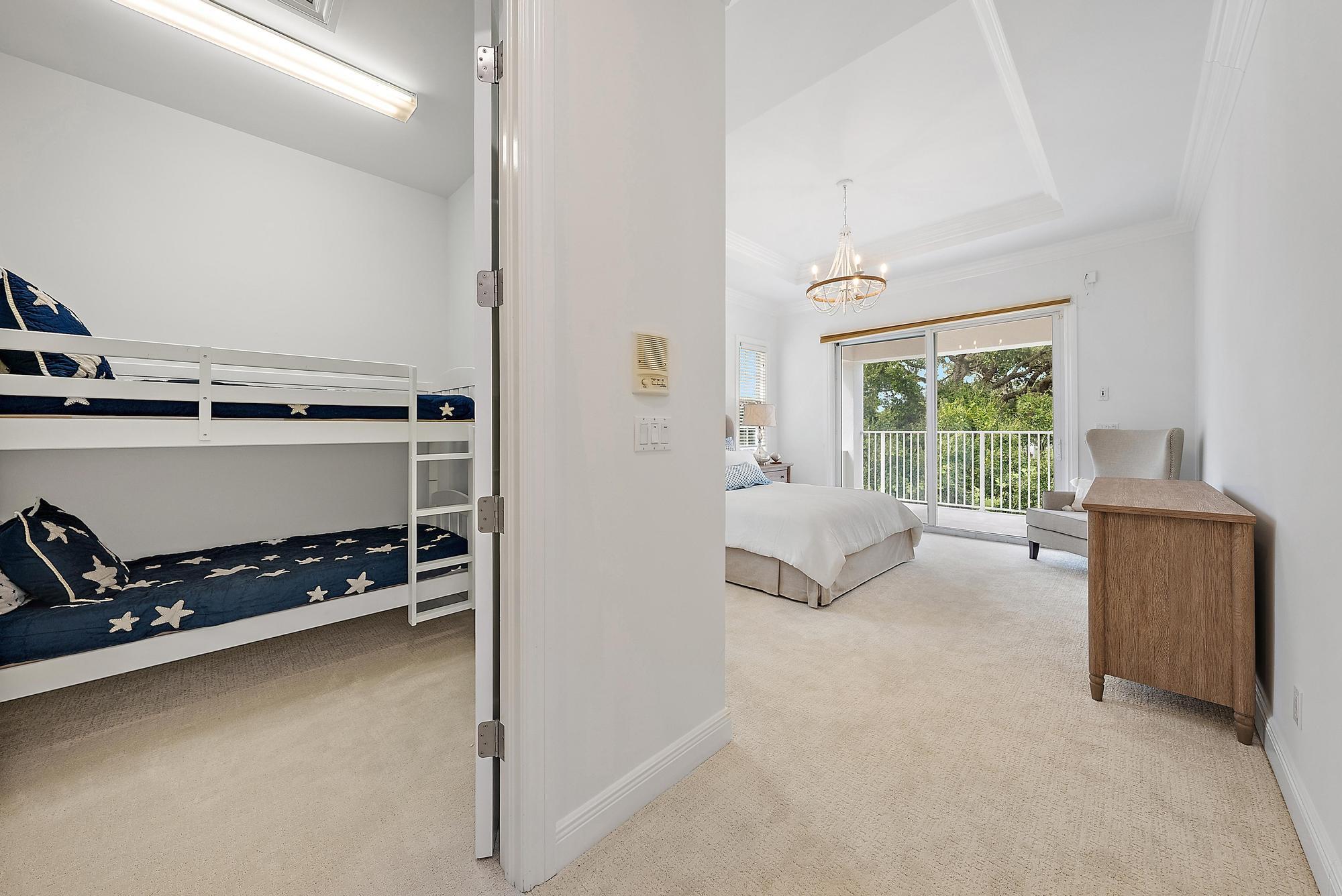17065 Bay Street