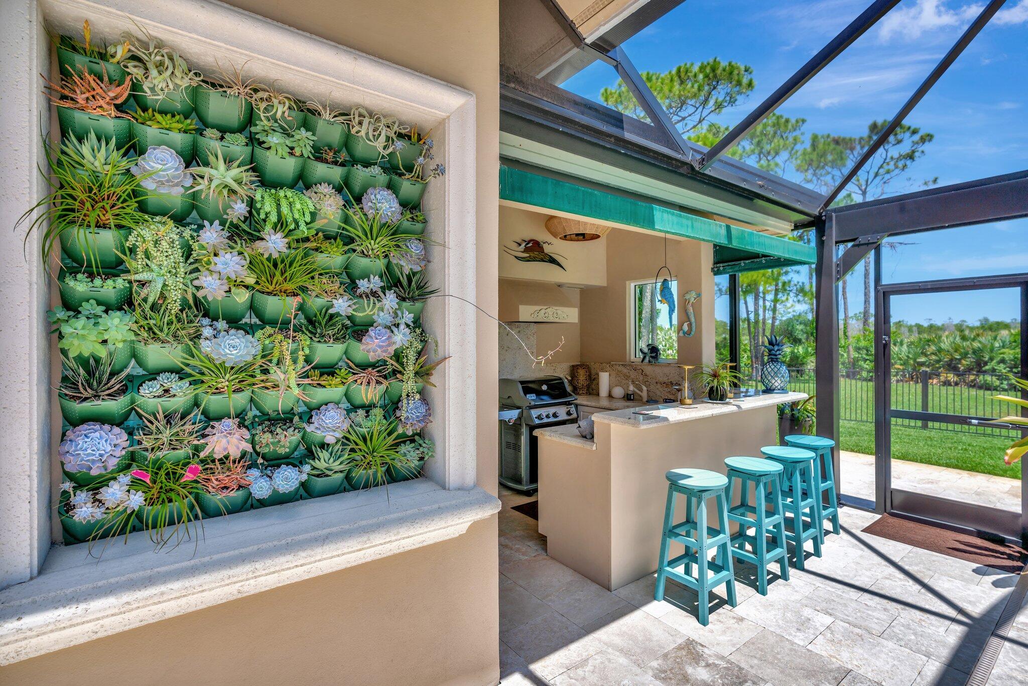 7701 SE Manhasset Place