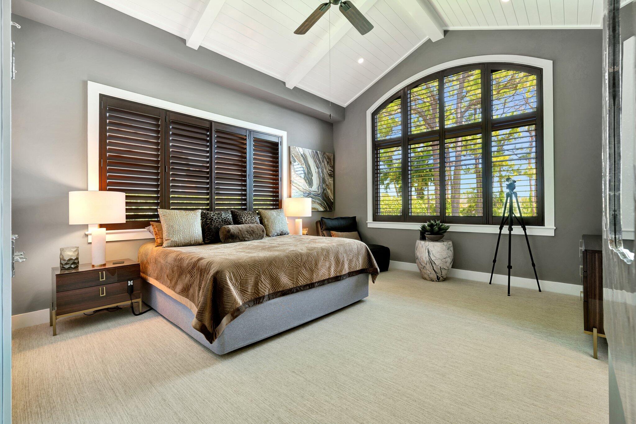 7701 SE Manhasset Place