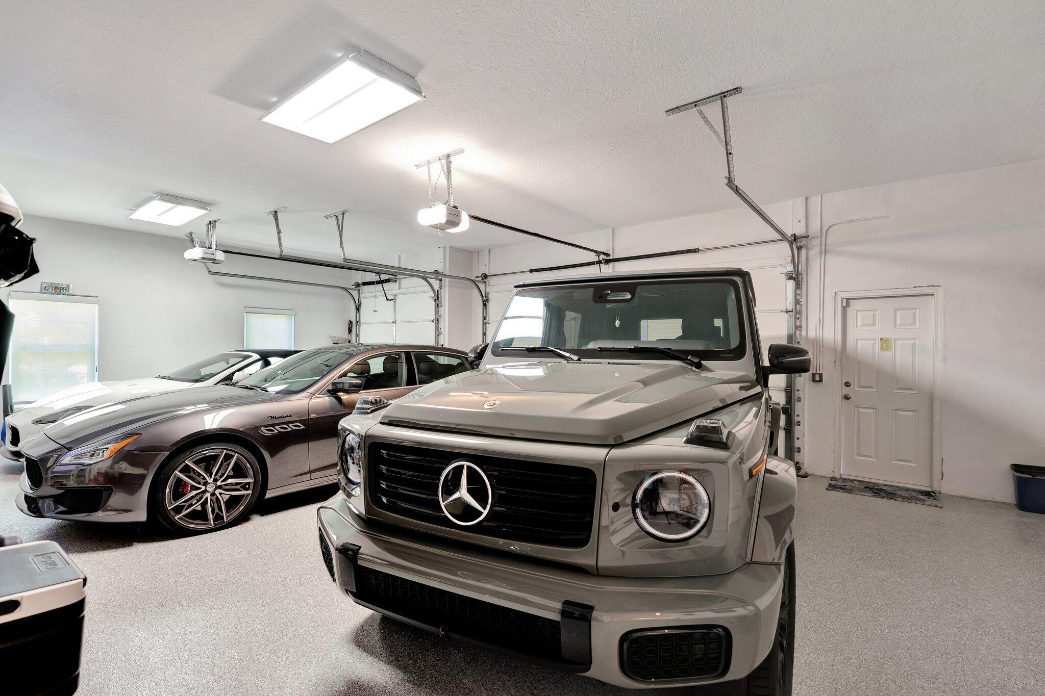 7701 SE Manhasset Place