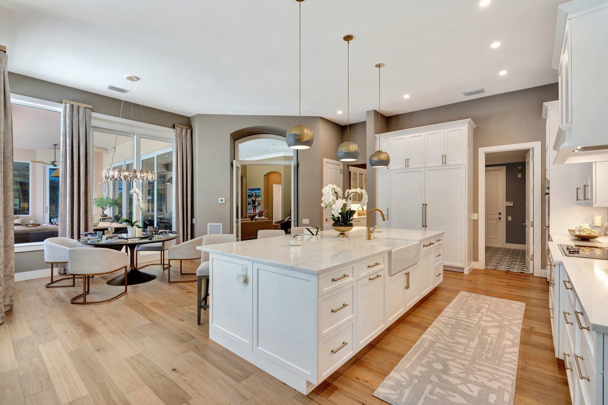 7701 SE Manhasset Place