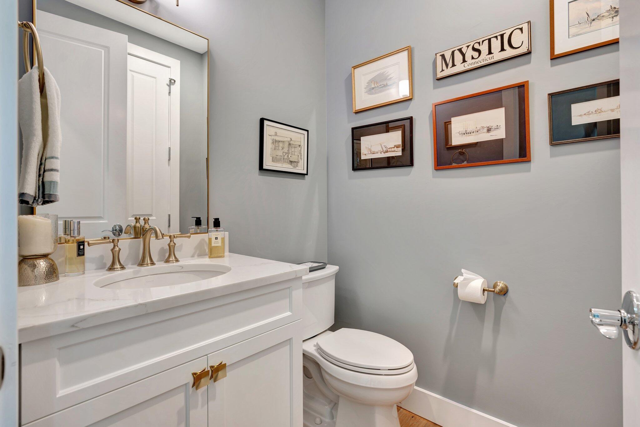 7701 SE Manhasset Place