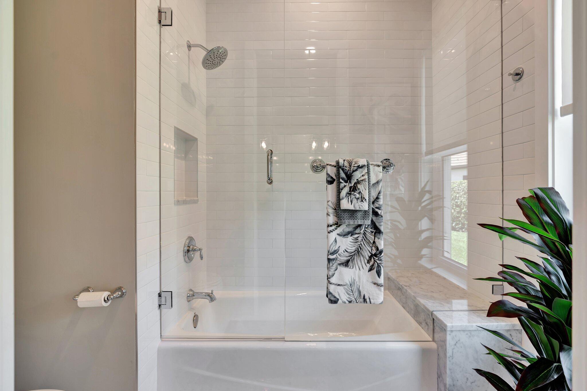 7701 SE Manhasset Place