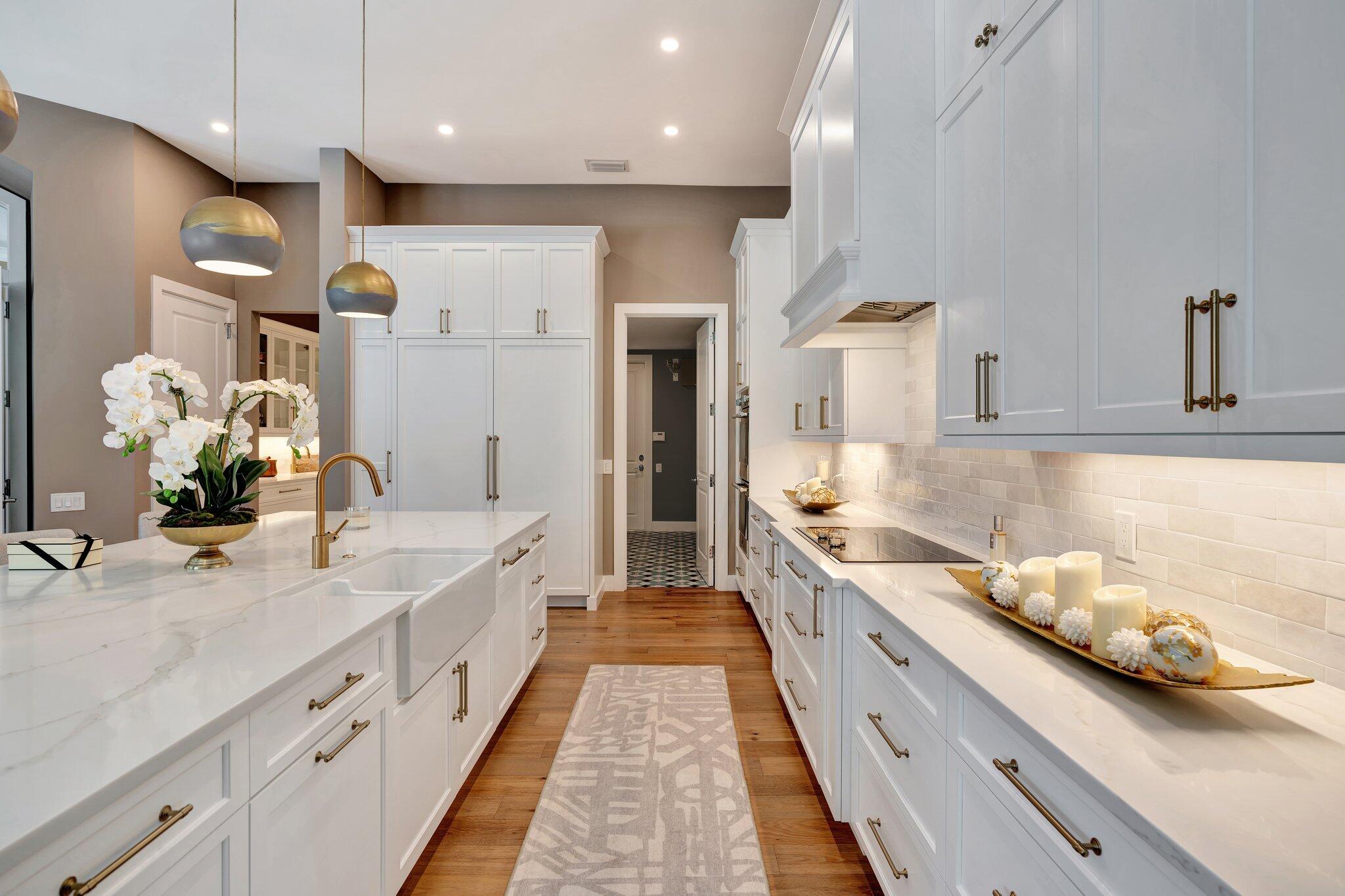 7701 SE Manhasset Place