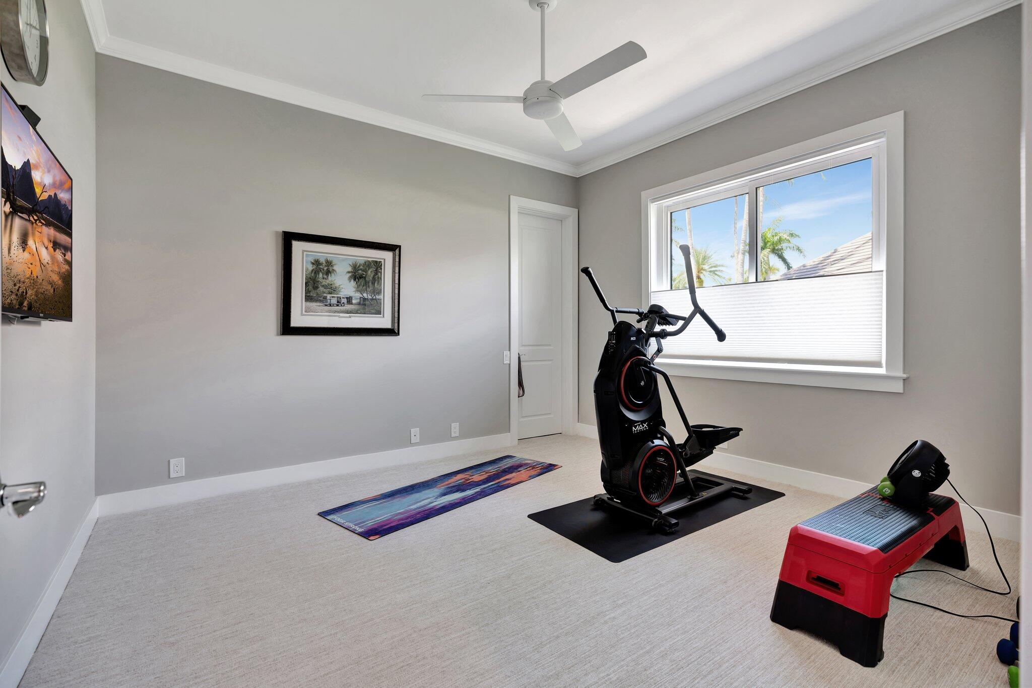 7701 SE Manhasset Place