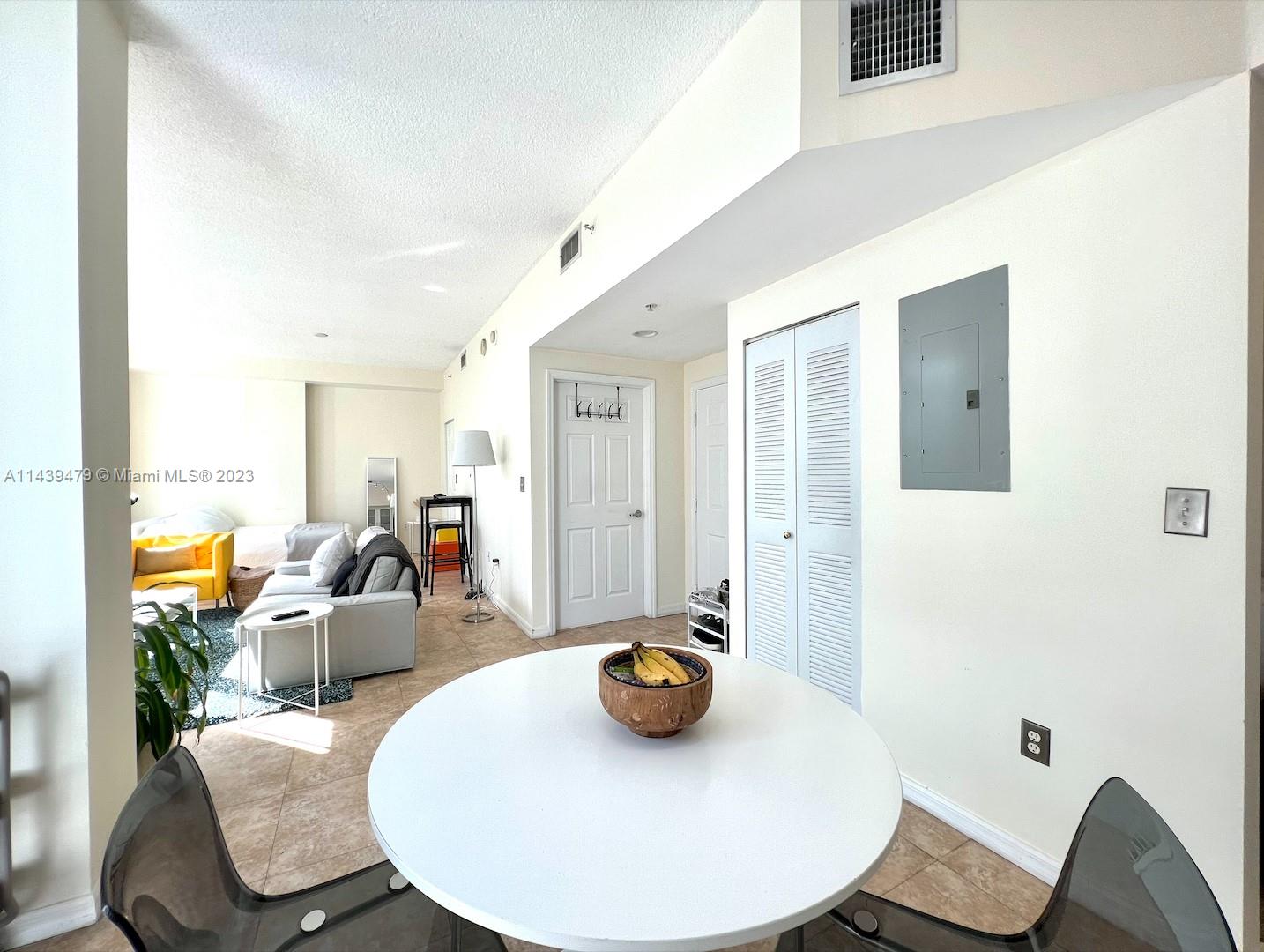 275 NE 18th St # 408