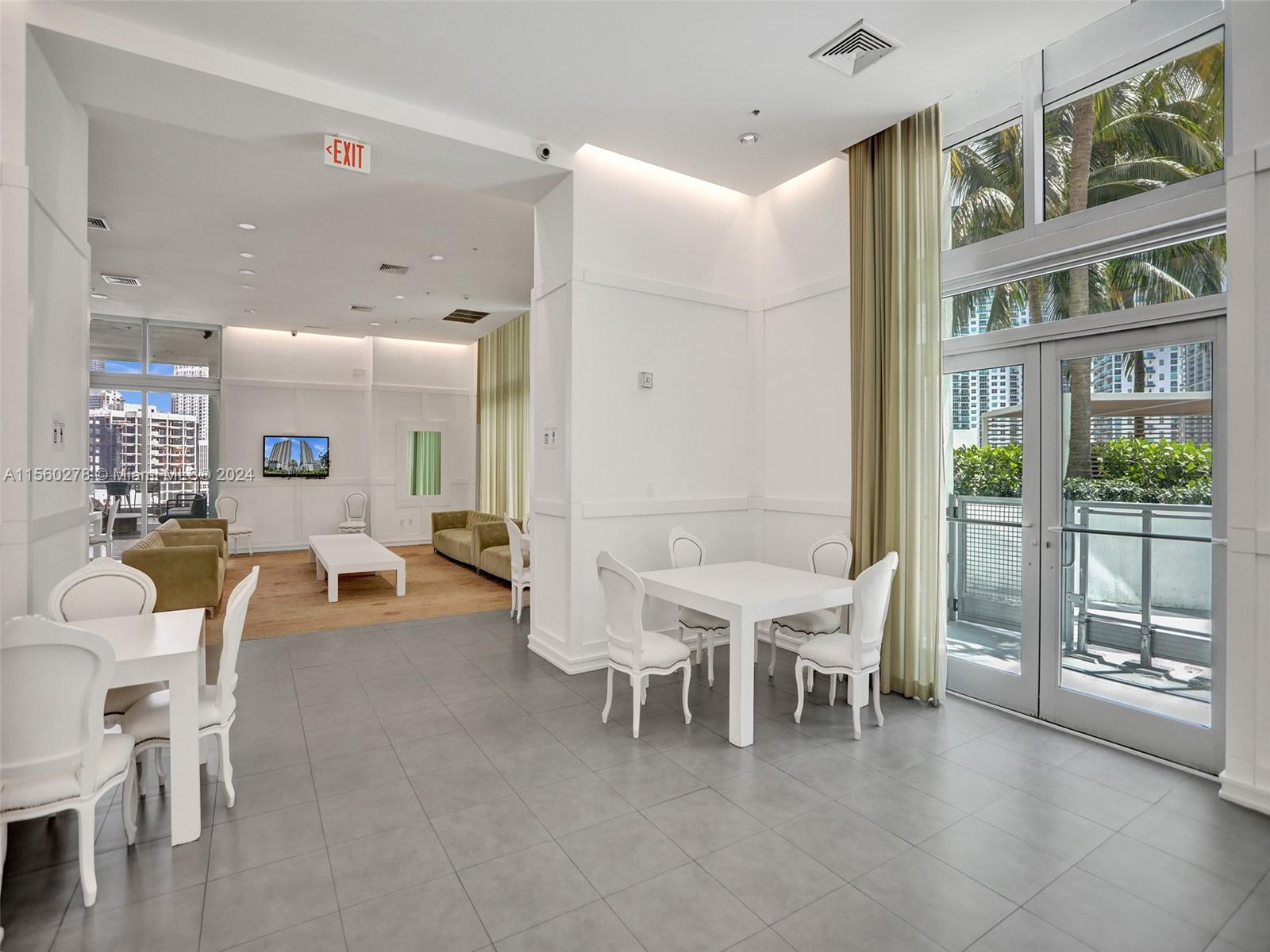 90 SW 3rd St # 2809