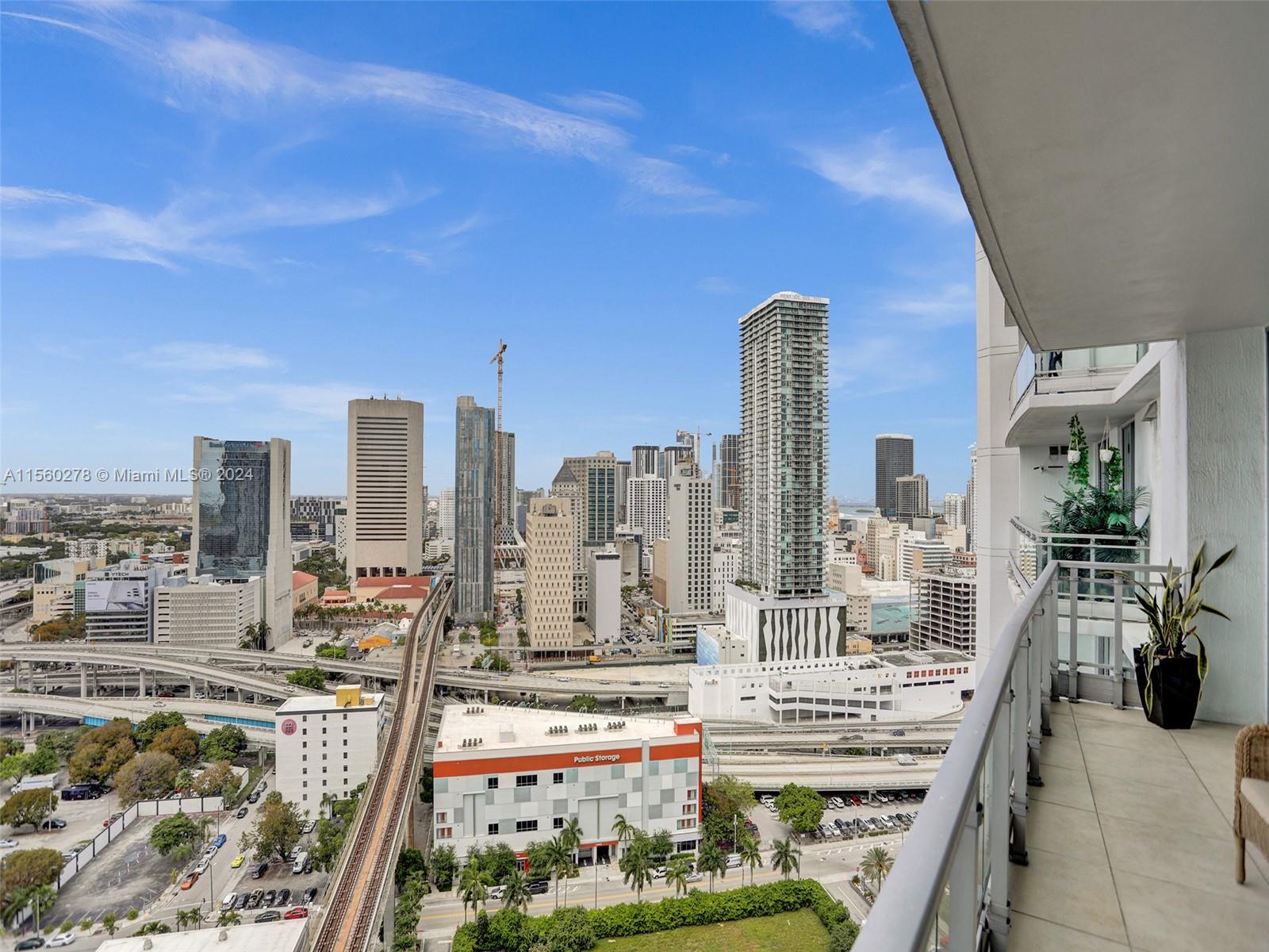 90 SW 3rd St # 2809