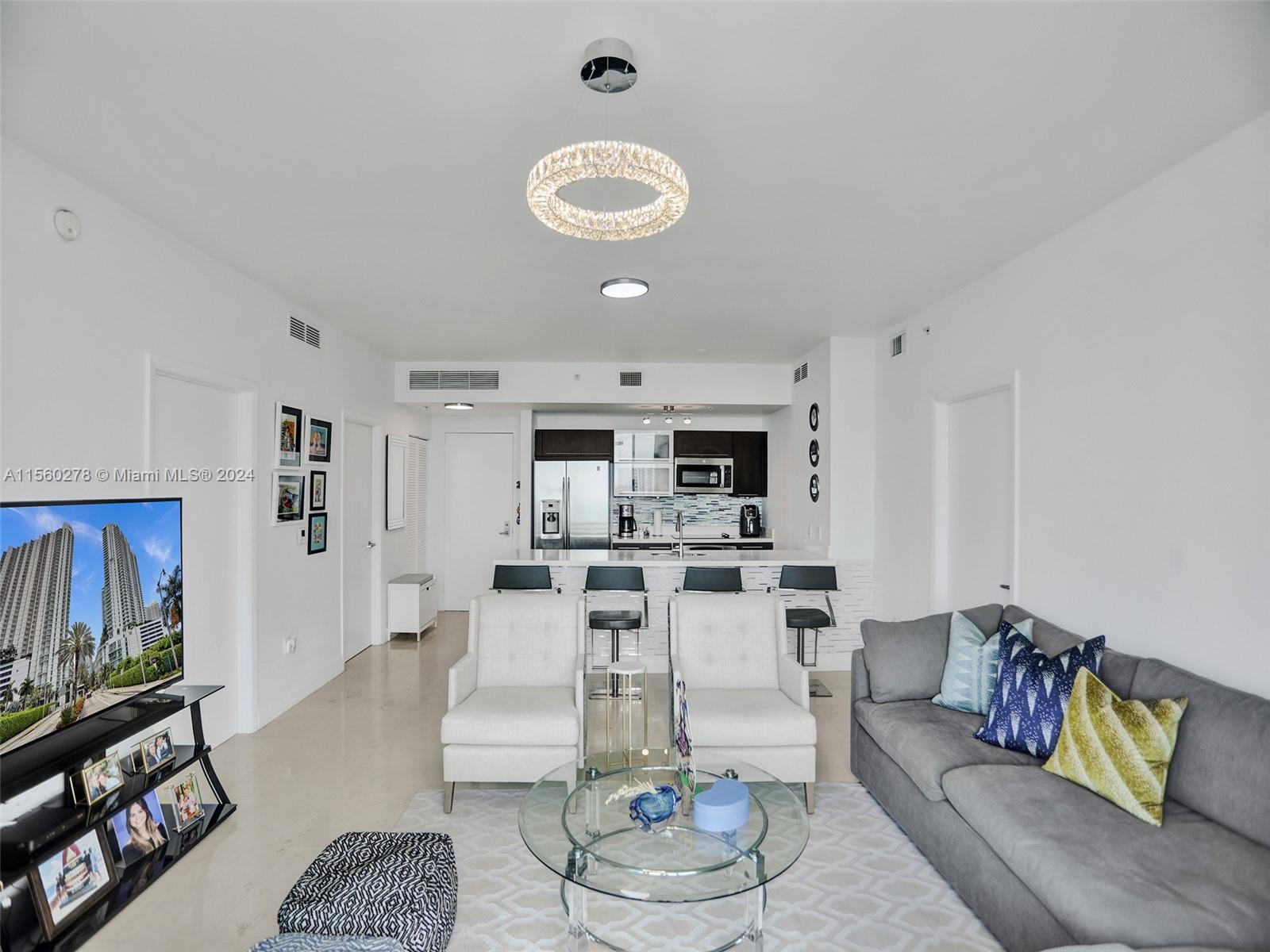 90 SW 3rd St # 2809