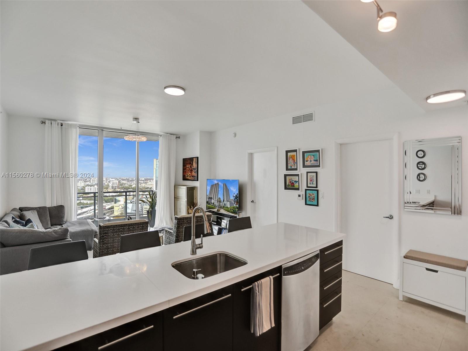 90 SW 3rd St # 2809