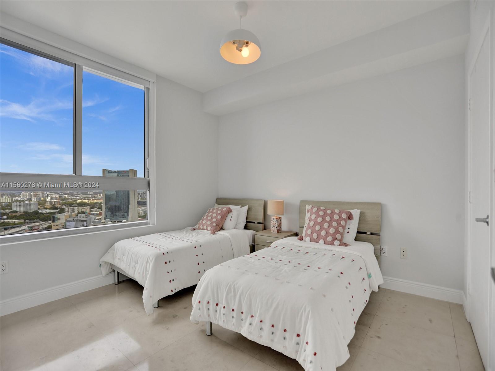 90 SW 3rd St # 2809