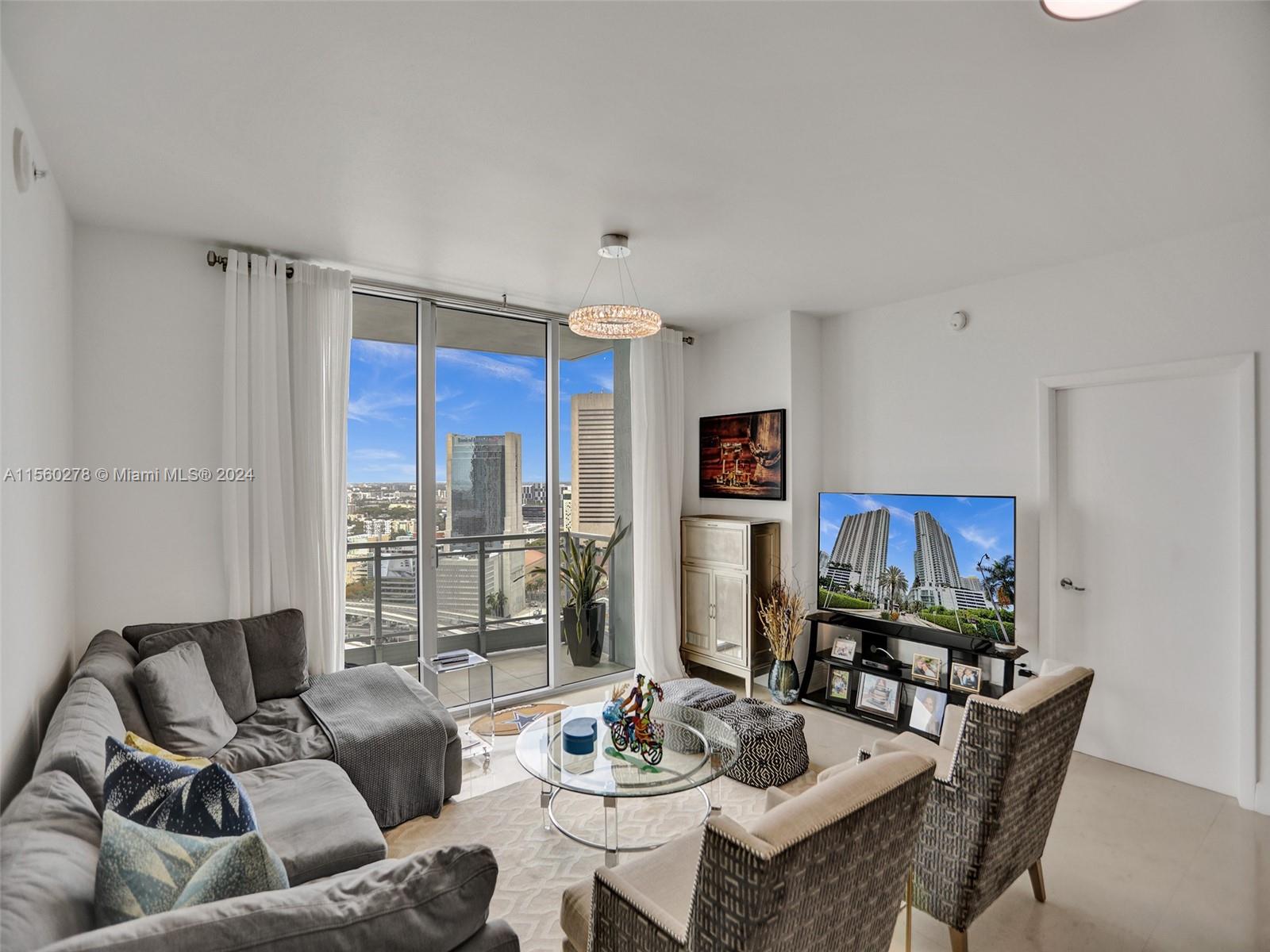 90 SW 3rd St # 2809