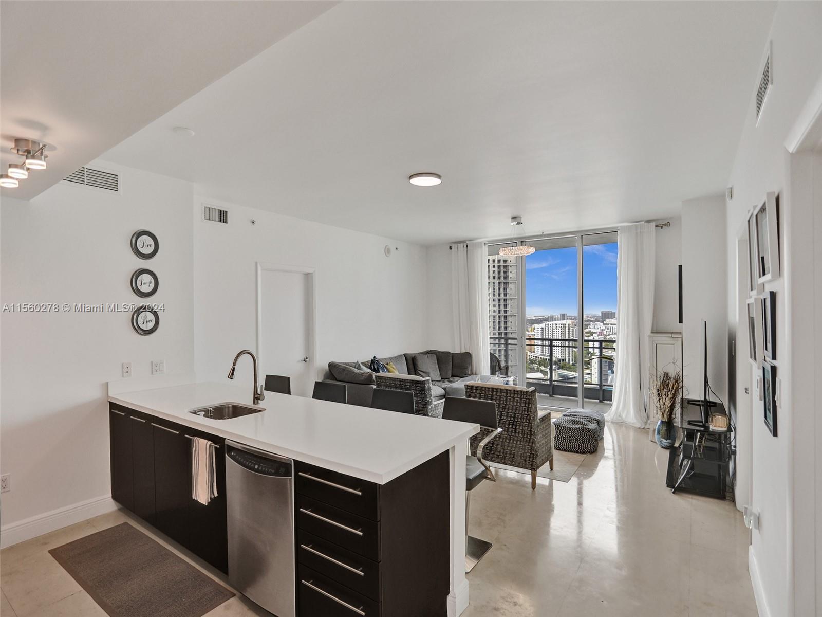 90 SW 3rd St # 2809