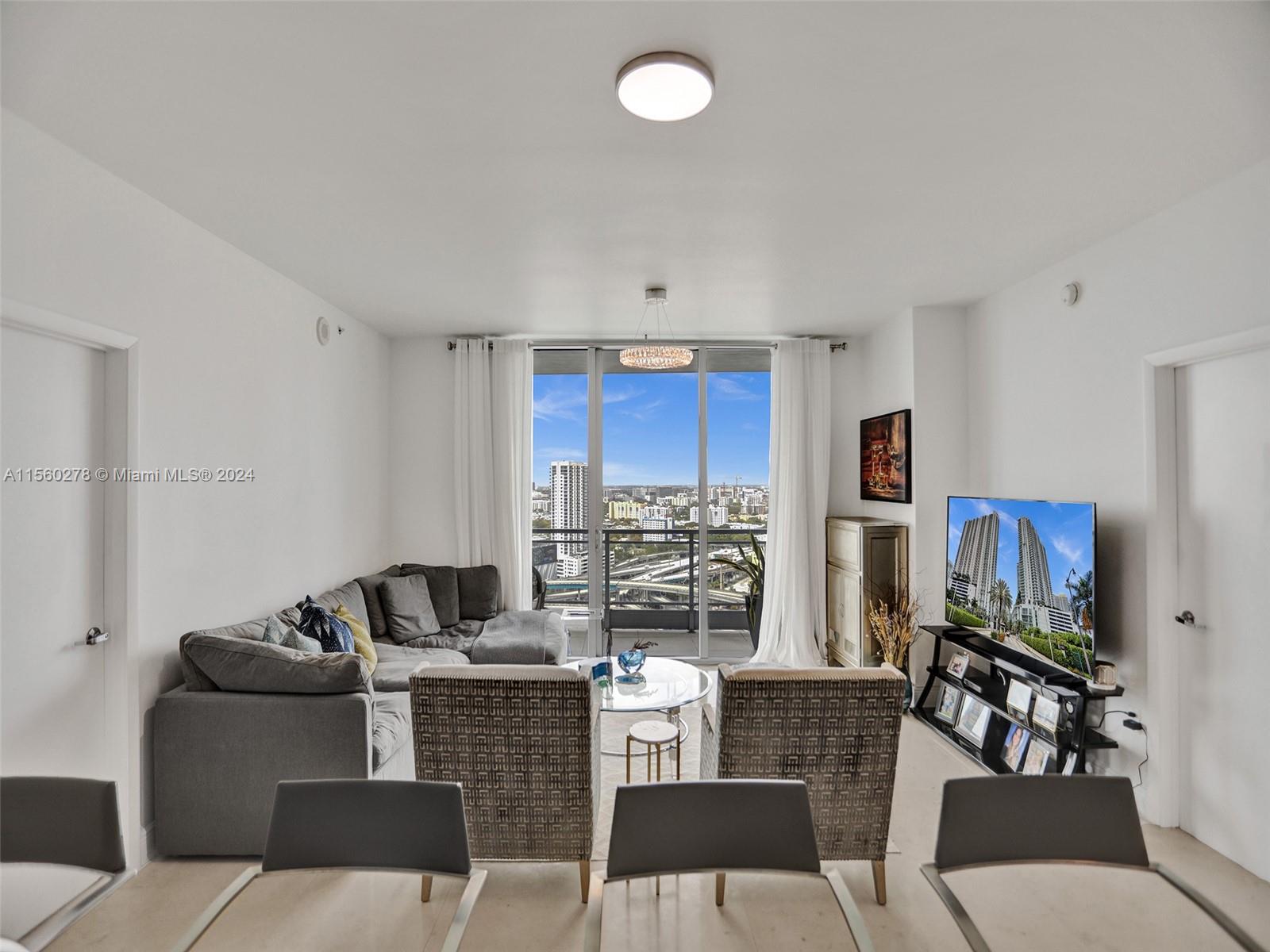 90 SW 3rd St # 2809