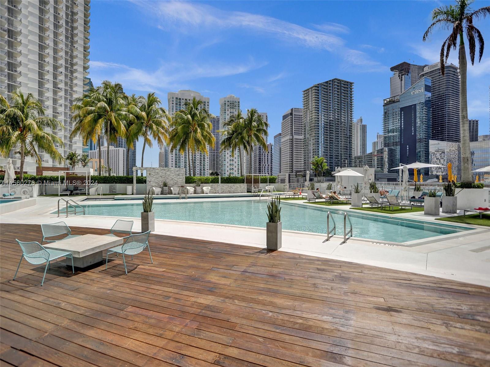 90 SW 3rd St # 2809