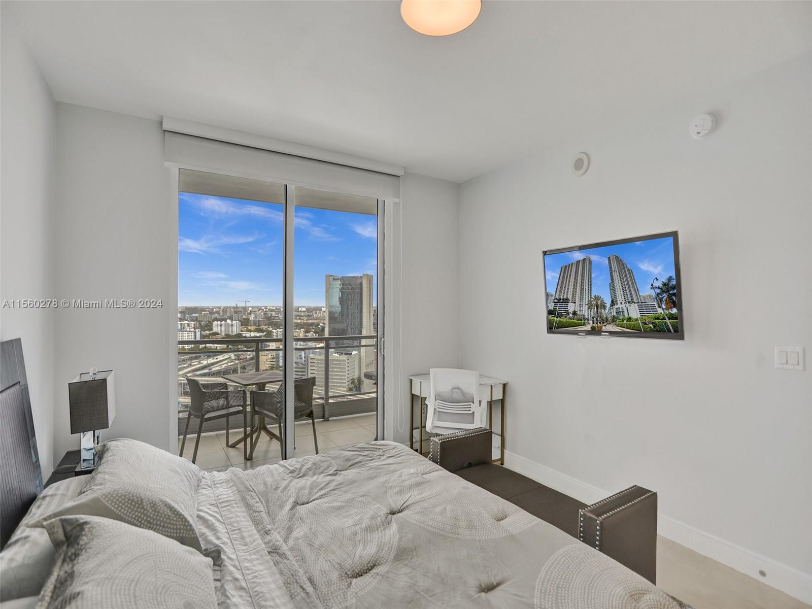 90 SW 3rd St # 2809