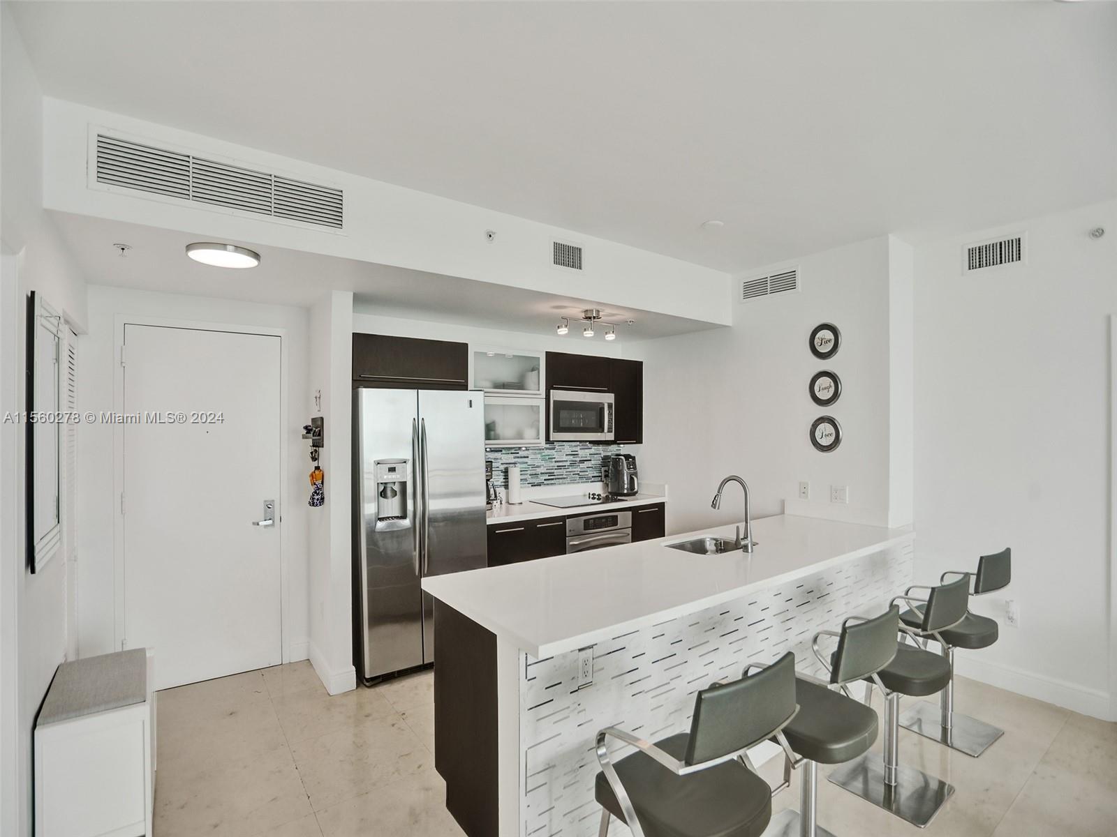 90 SW 3rd St # 2809