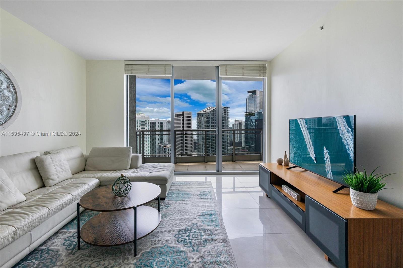 90 SW 3rd St # 4103