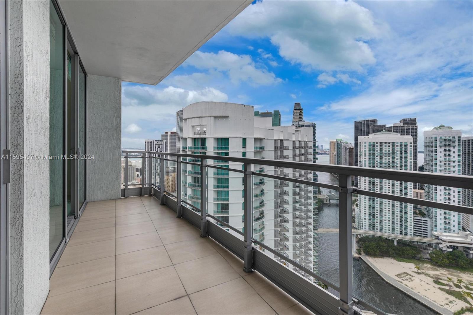 90 SW 3rd St # 4103