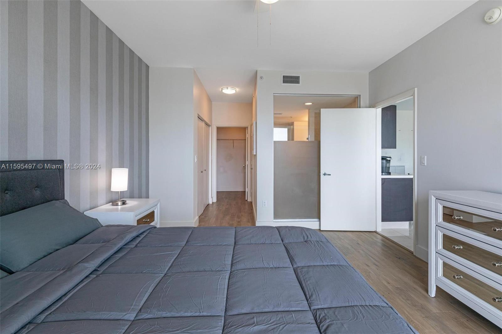 90 SW 3rd St # 4103