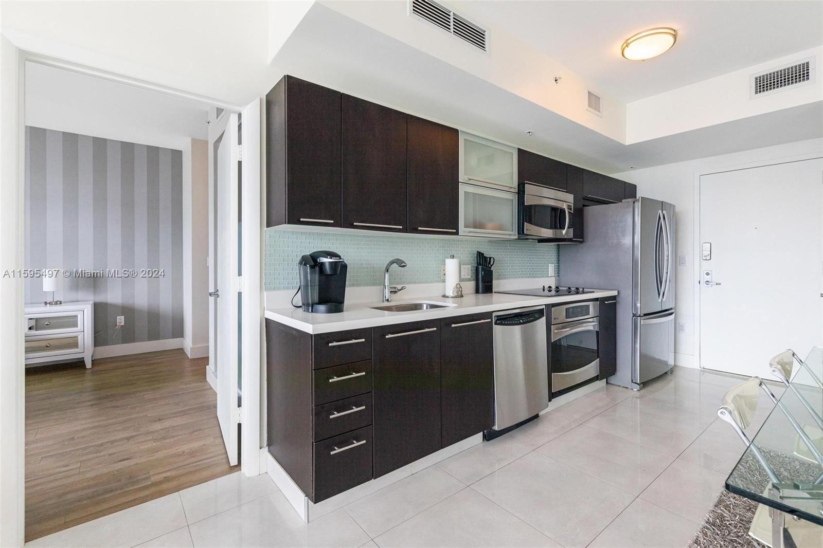 90 SW 3rd St # 4103