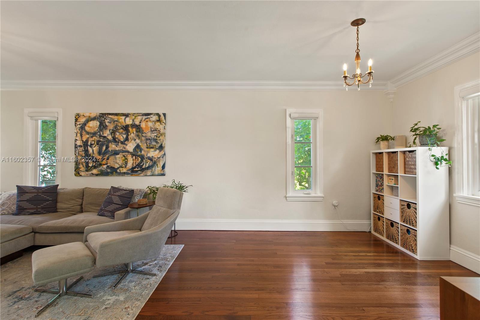 604 Alcazar Ave