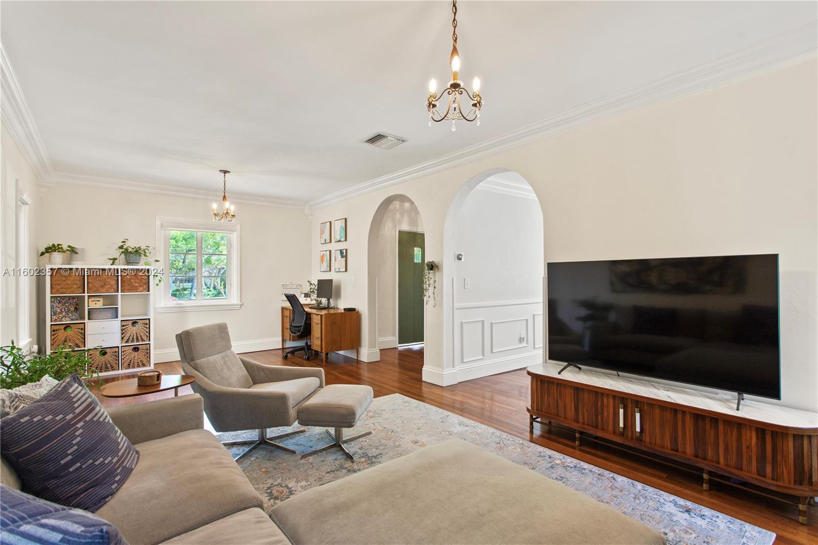 604 Alcazar Ave