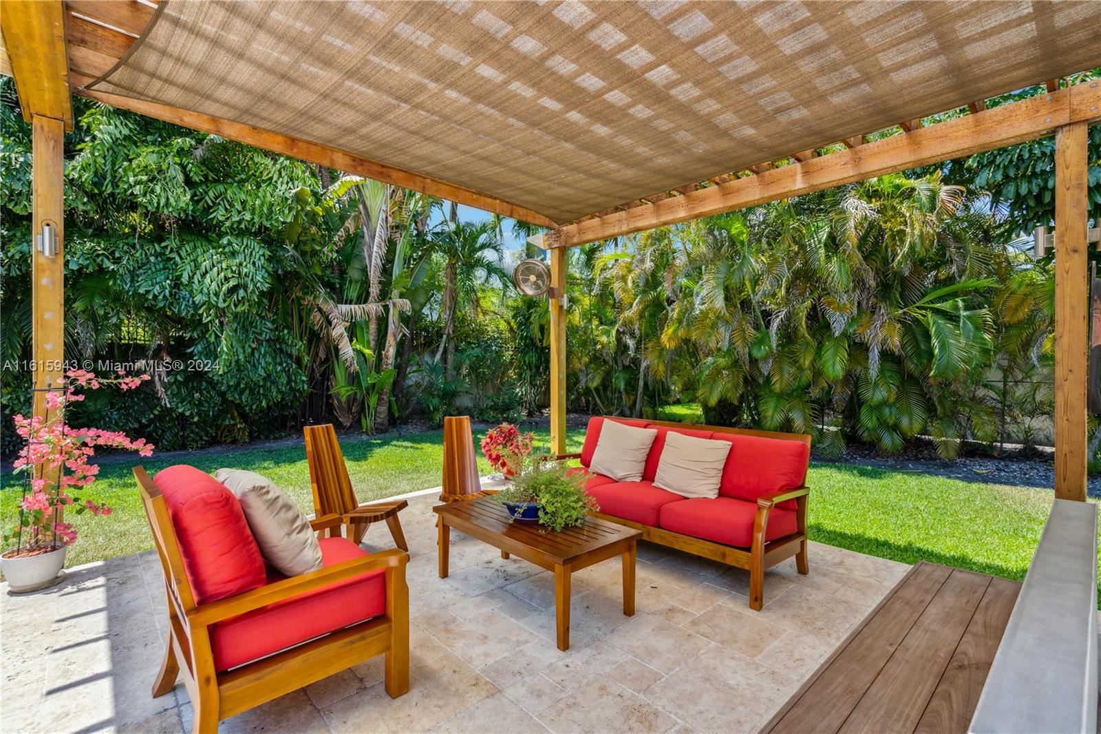 530 Sabal Palm Rd