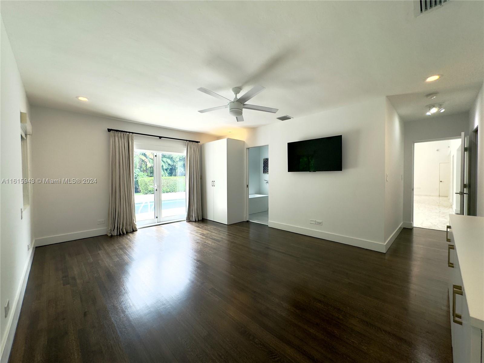 530 Sabal Palm Rd