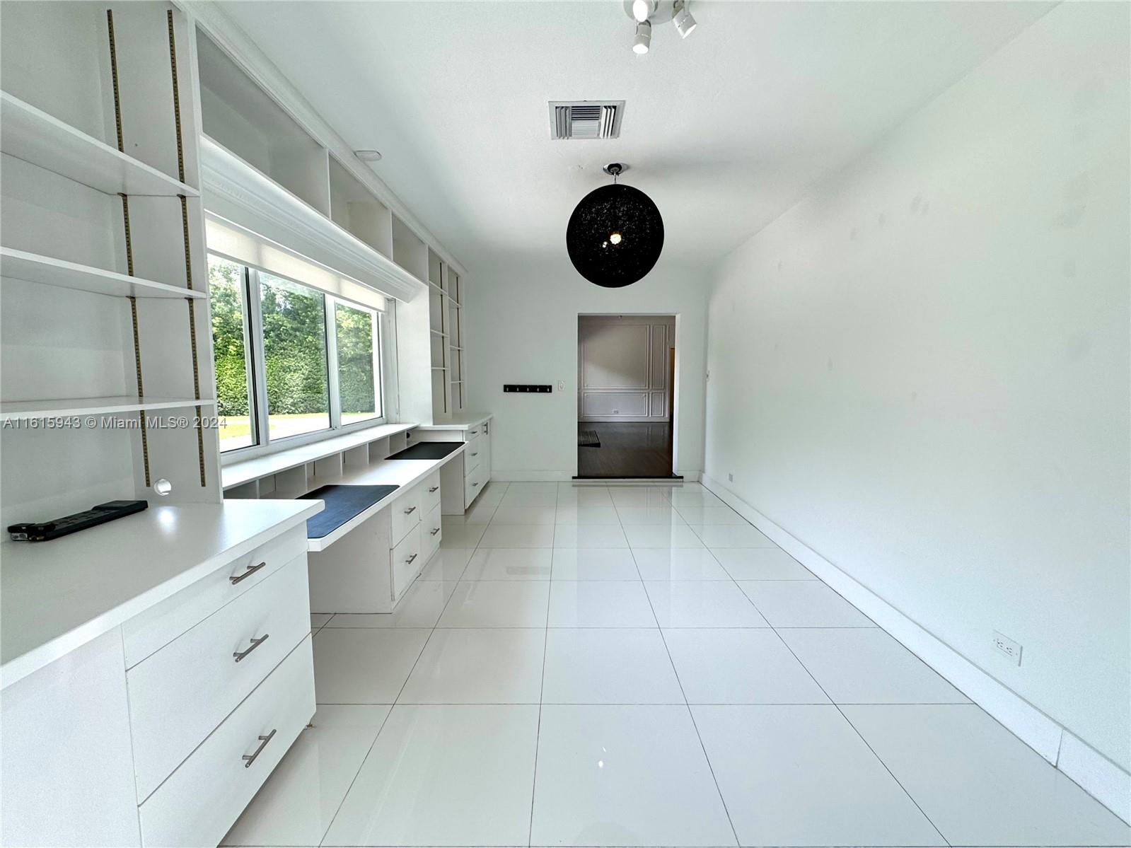530 Sabal Palm Rd